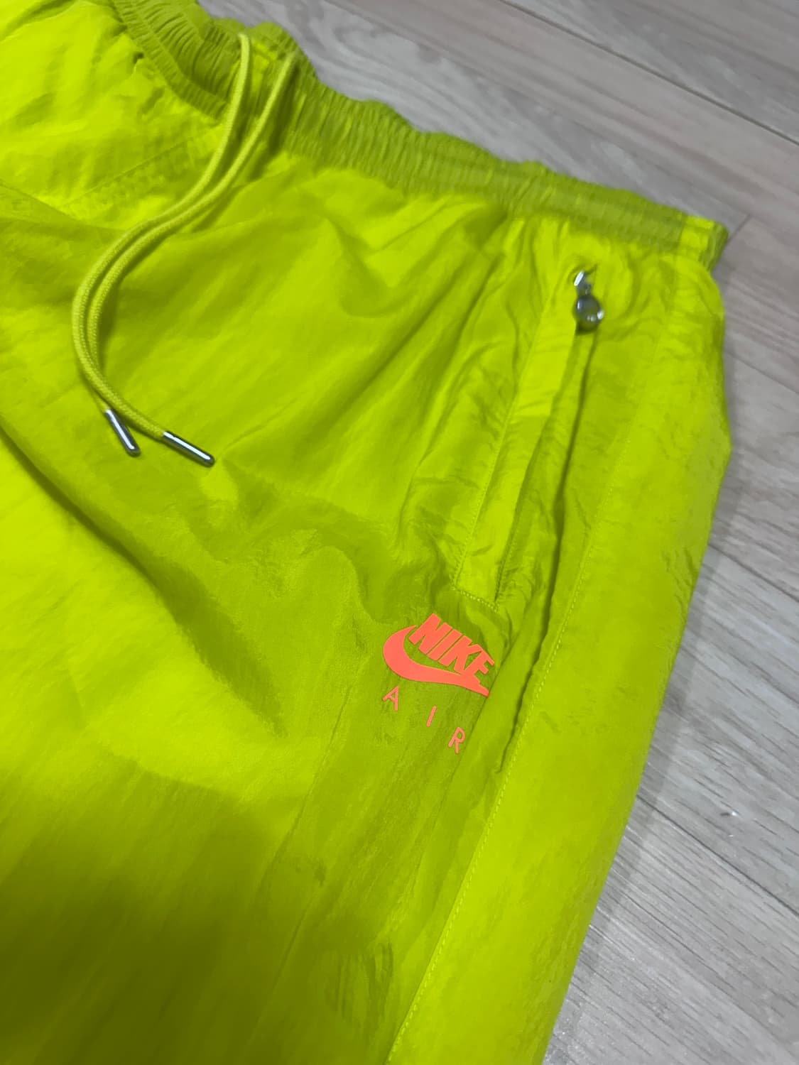 [XL] 나이키 x 킴 존스 트랙 팬츠 하이 볼티지 - US/EU 상품이미지3