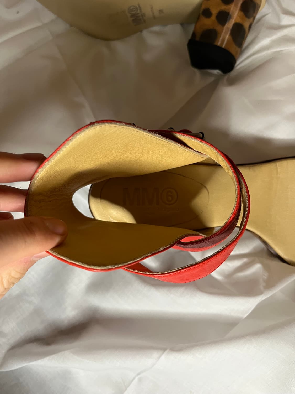 MM6 메종 마르지엘라 홀로그래픽 레오파드 힐 샌달 상품이미지5