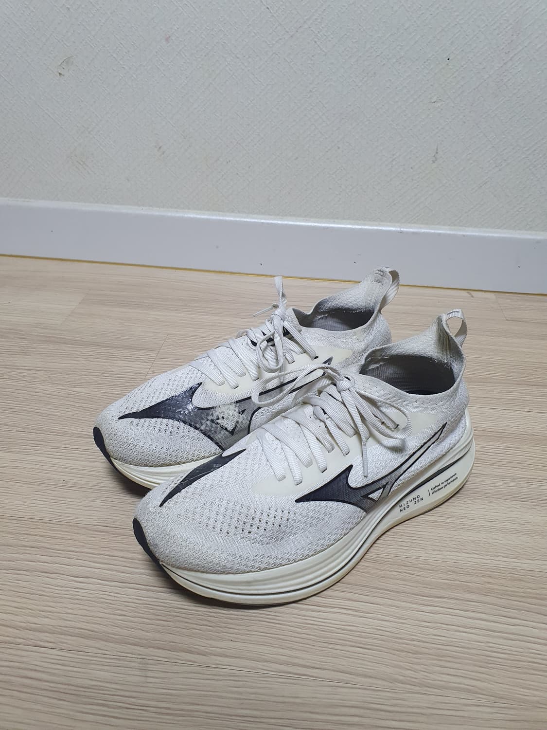 미즈노 네오젠 런닝화 화이트 265 상품이미지4