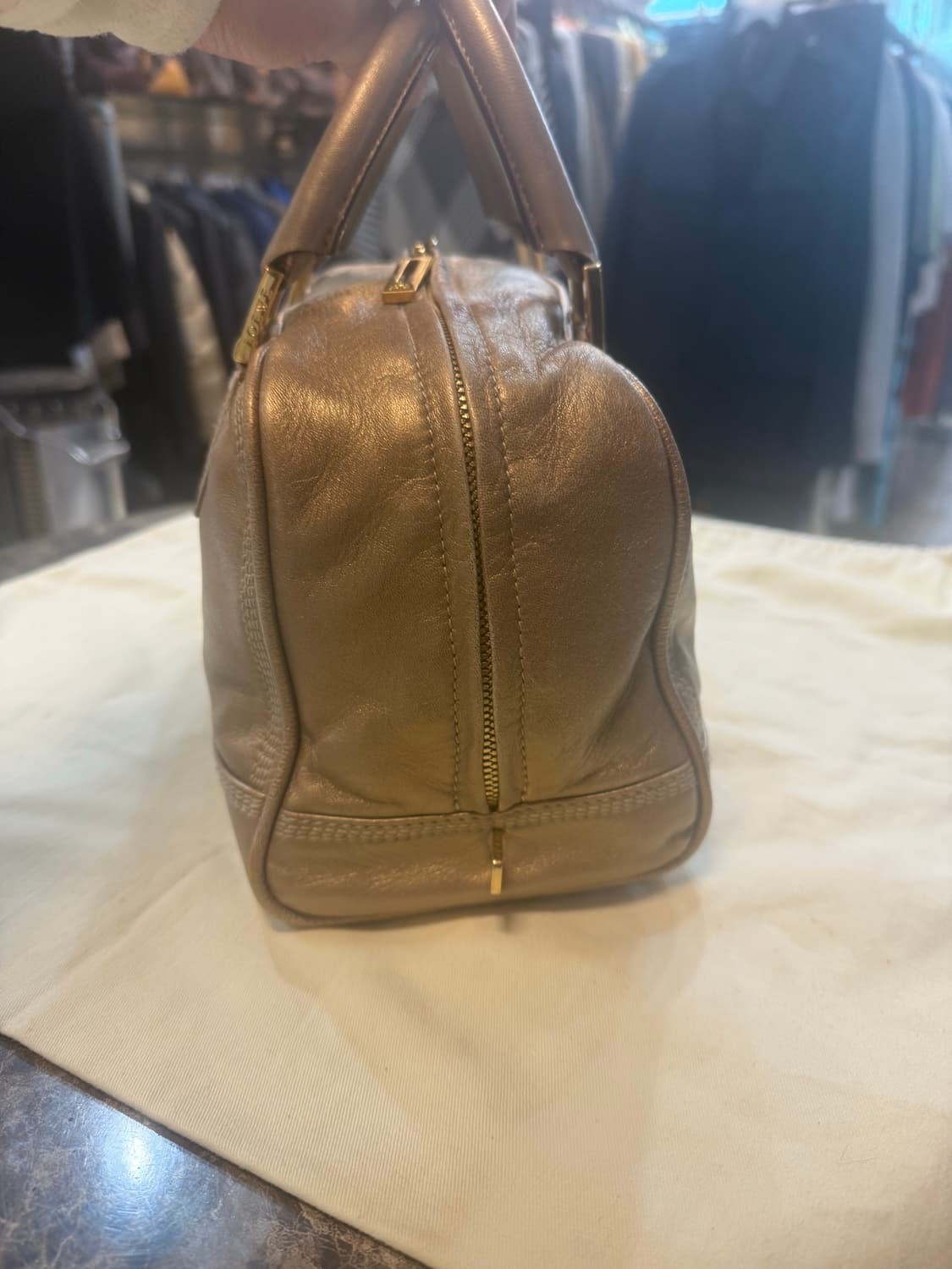 정품 로에베 앙아조나 28 팝니다 상품이미지5