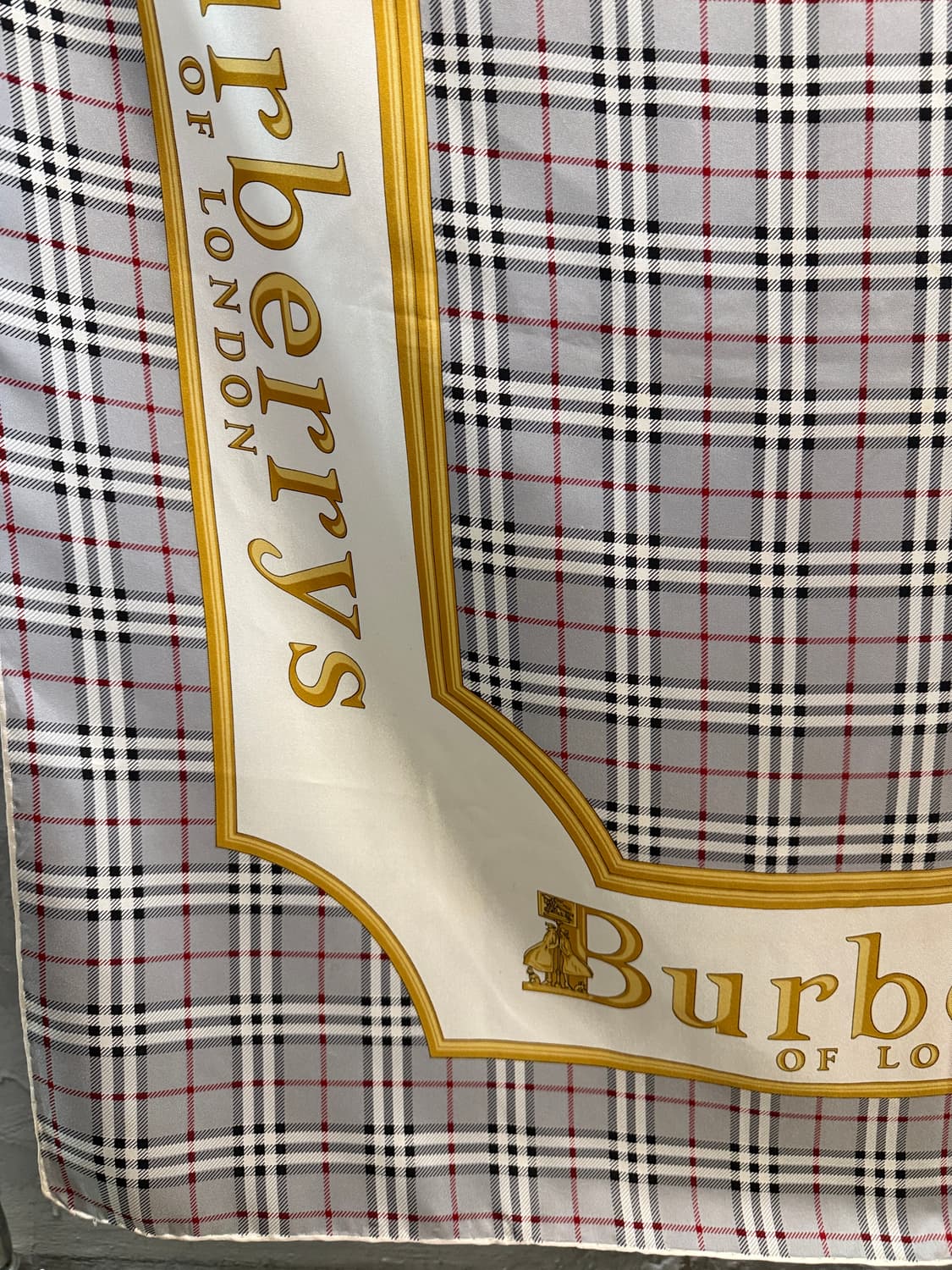 버버리 Burberrys 오브 런던 클래식 노바 체크 실크 스카프 90 상품이미지2