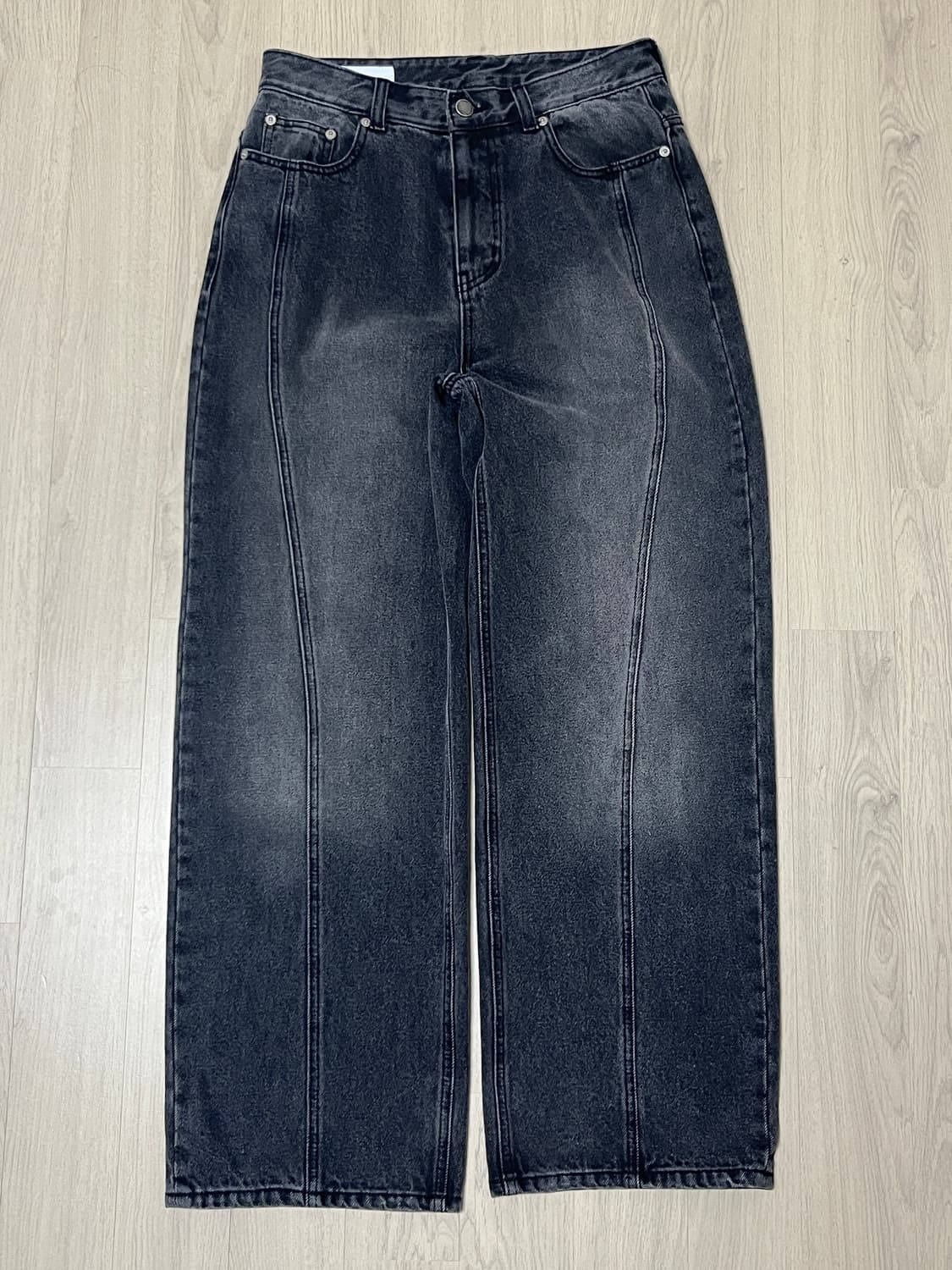 무신사에서 유명한 검은색 청바지팝니다. 상품이미지3