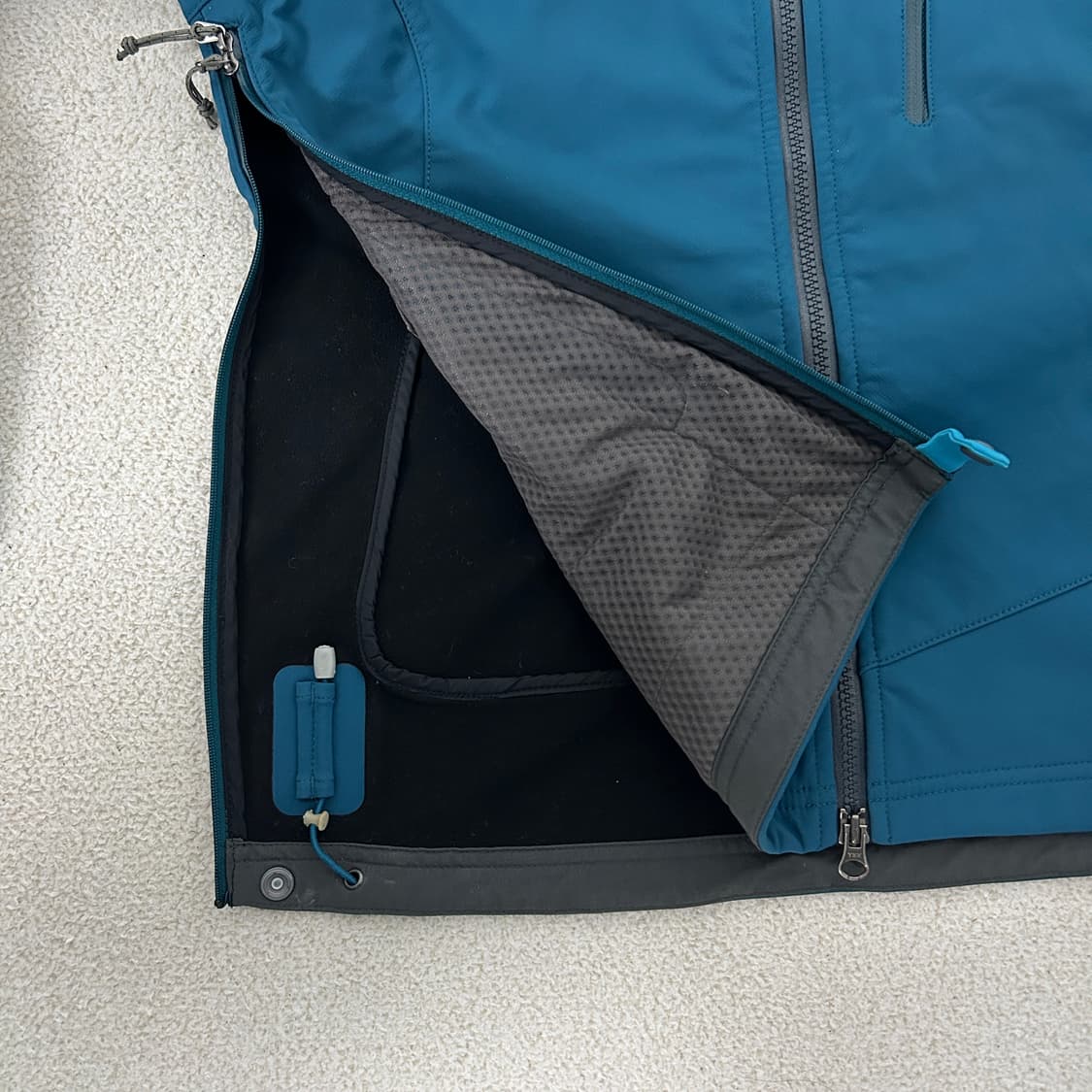 아웃도어리서치 자수로고 마운틴 자켓 등산 바람막이 상품이미지5