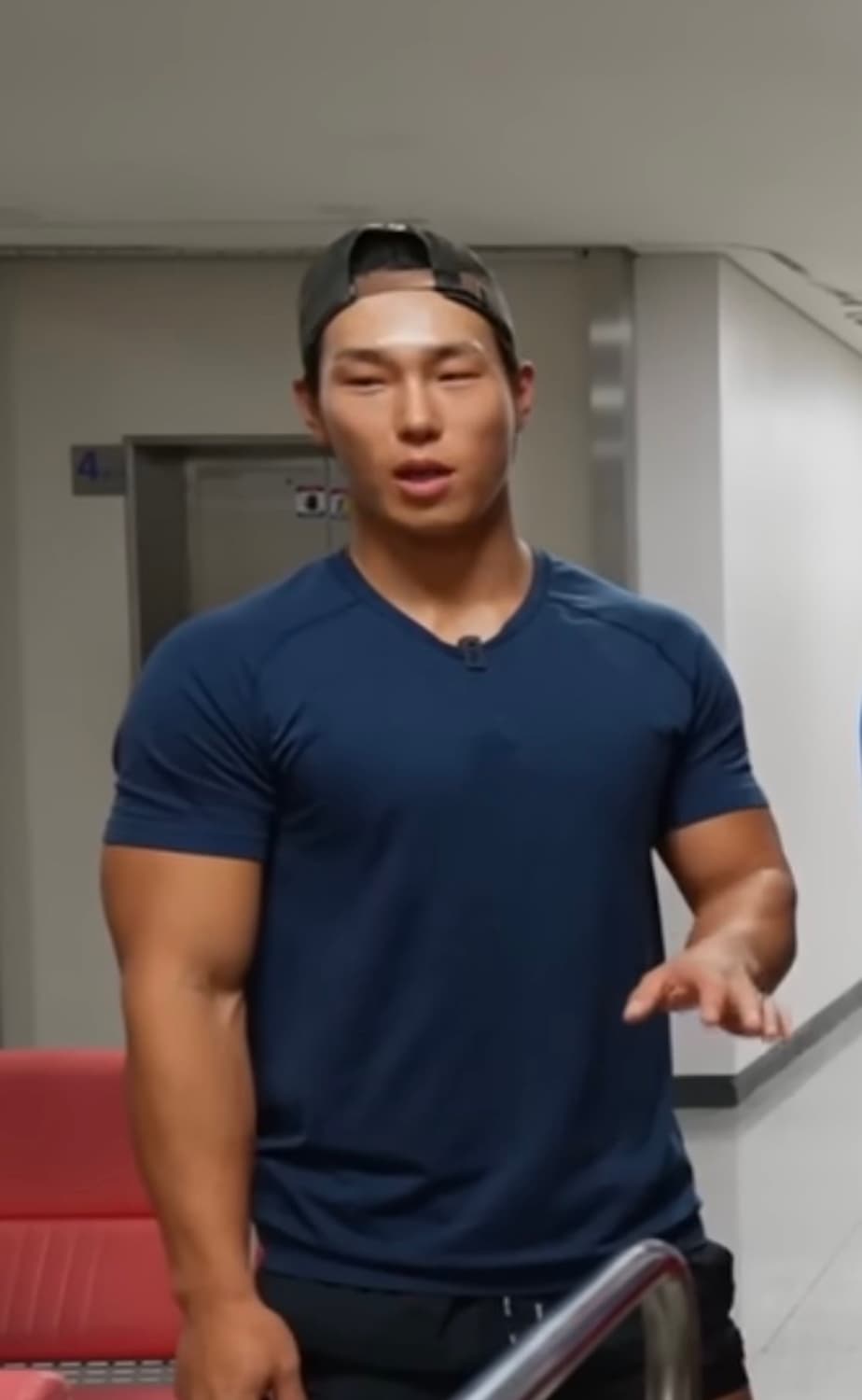 룰루레몬 메탈벤트 네이비 반팔 상품이미지3