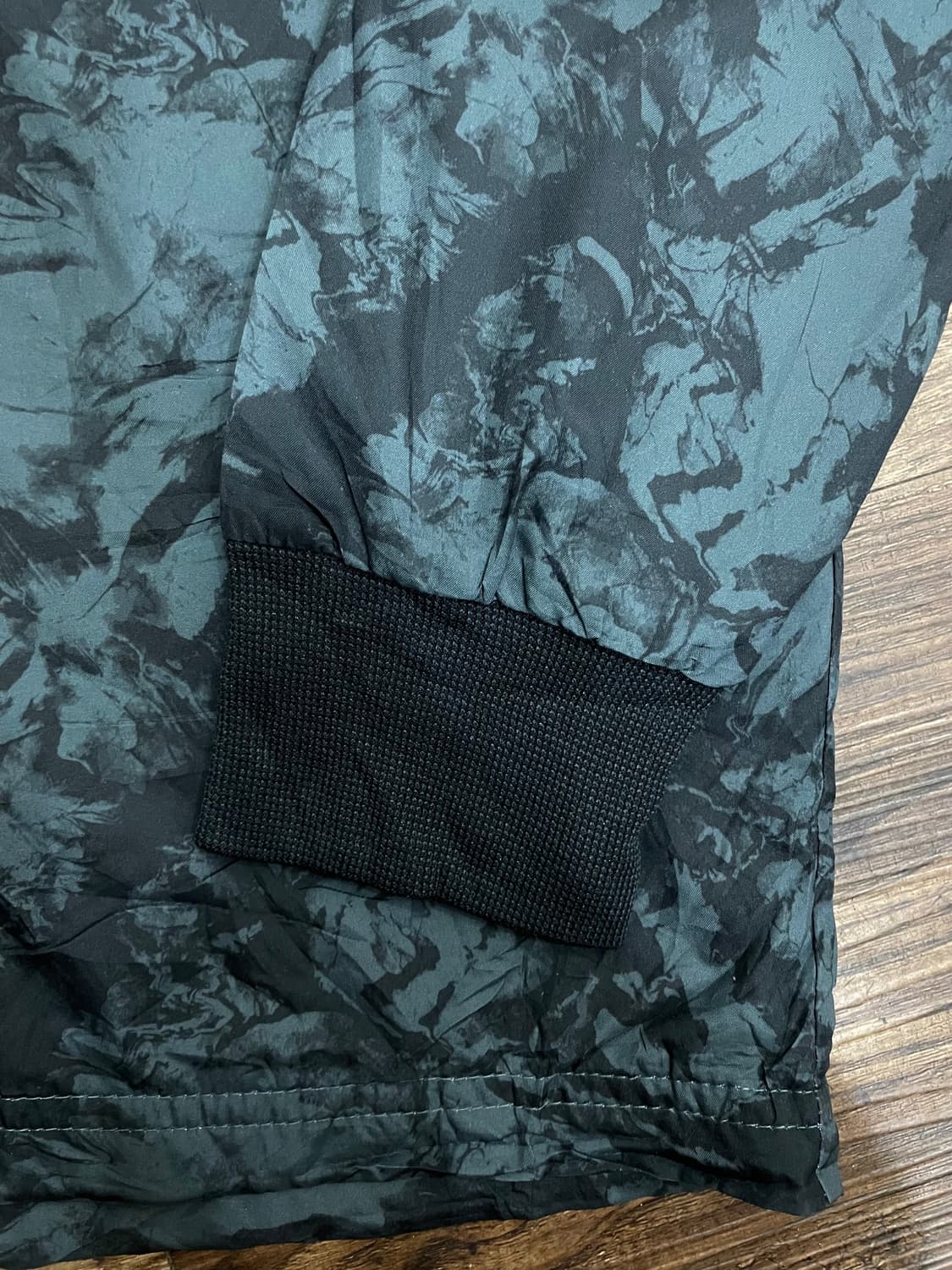 오클리 OAKLEY 고프코어 패턴 바람막이 상품이미지5