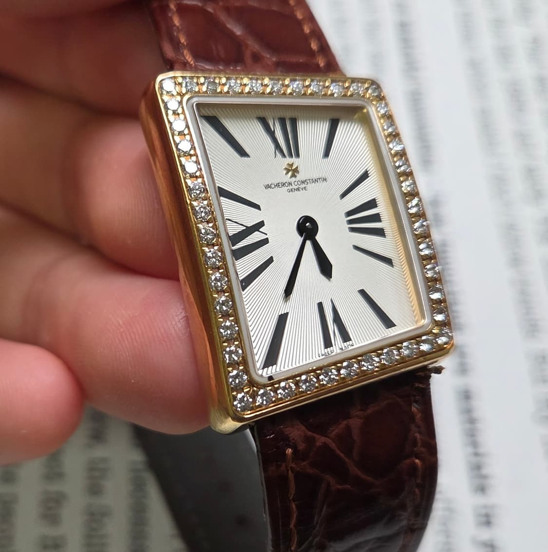 바쉐론 콘스탄틴(VC) 1972 어시메트릭 18k올금통 다이아베젤
 상품이미지9