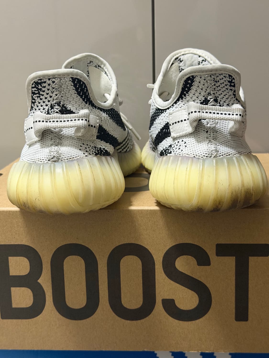 아디다스 이지부스트 350 V2 지브라 250mm 상품이미지3