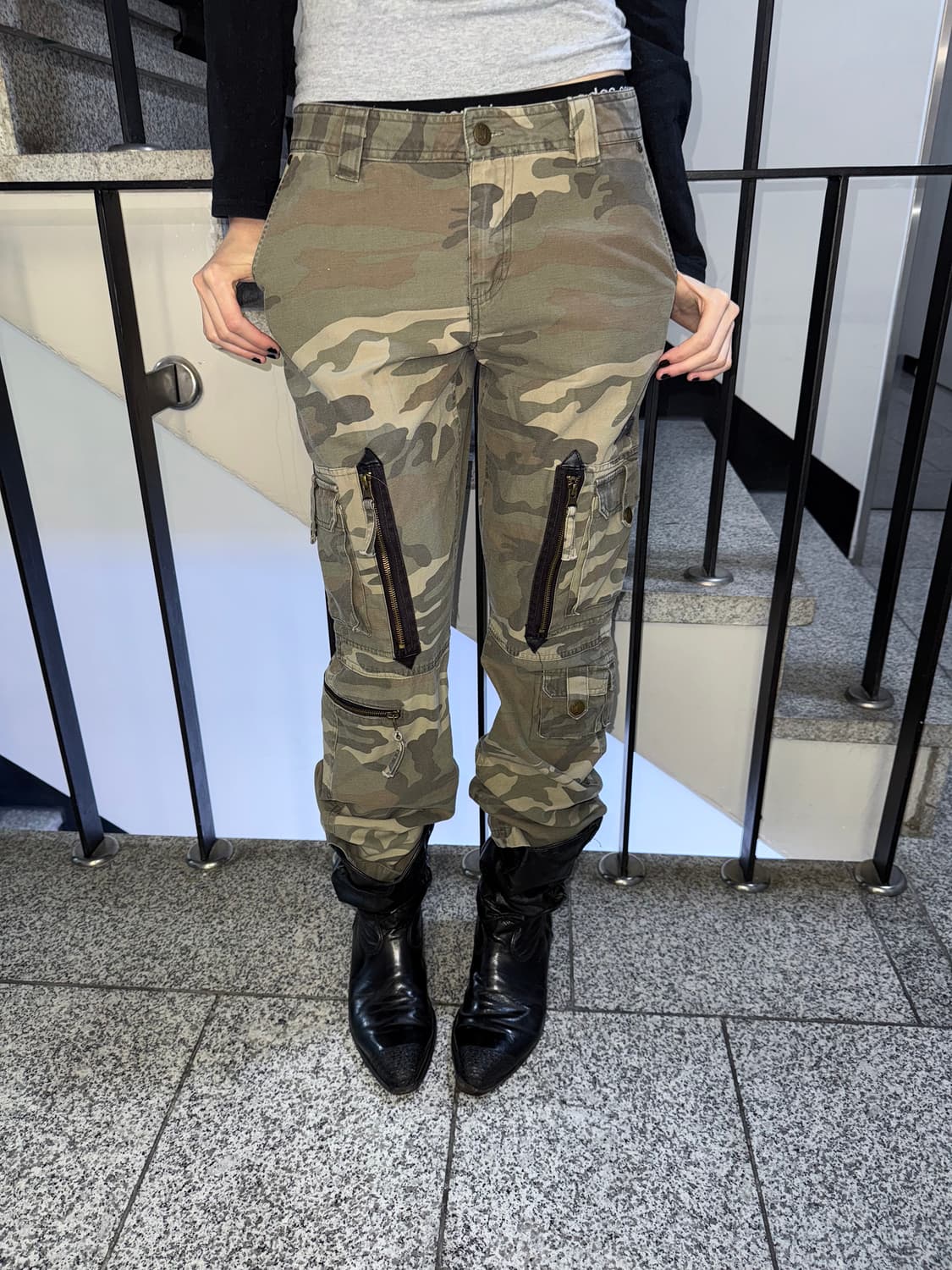 camo cargo bootcut pants 상품이미지3