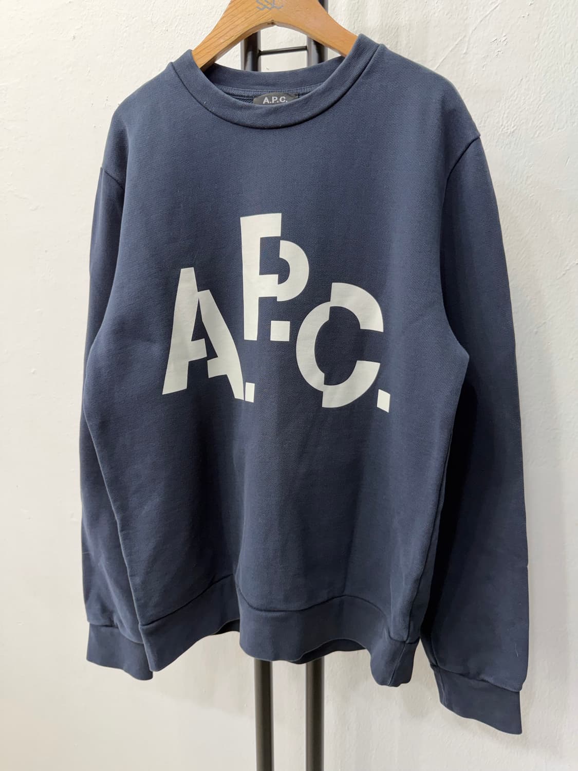 정품) APC 아페쎄 네이비 로고 남성 맨투맨 S 상품이미지3