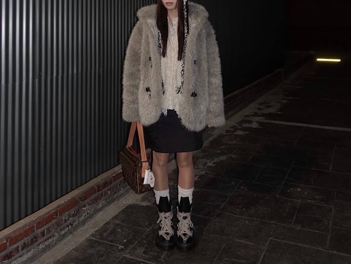 아수라 버클 퍼 코트 (grey) 상품이미지3