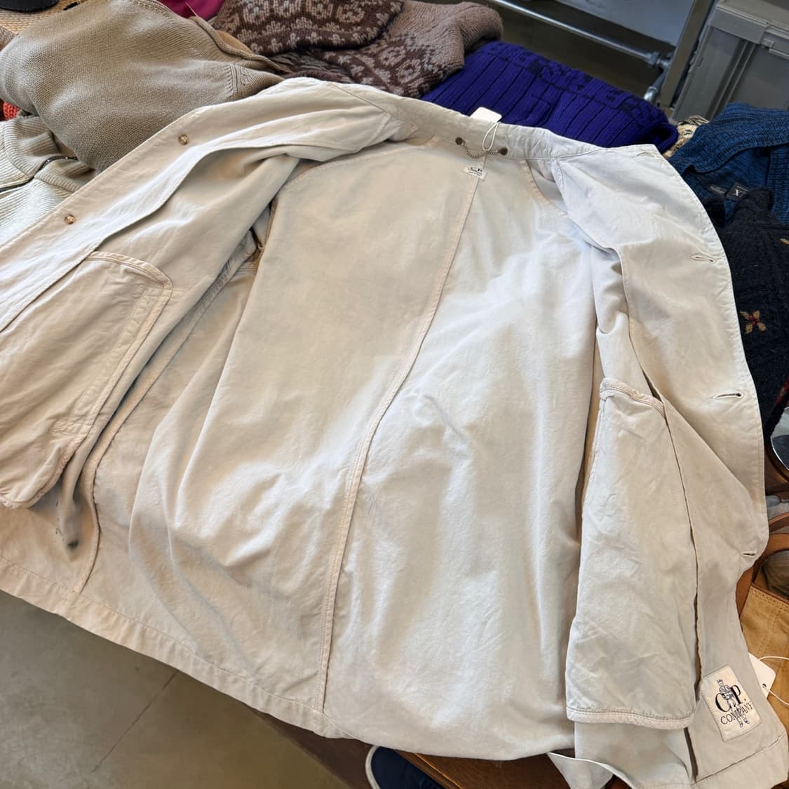 CP COMAPNY 씨피컴퍼니 이탈리아생산 중기장 코트 자켓 L XL 상품이미지3