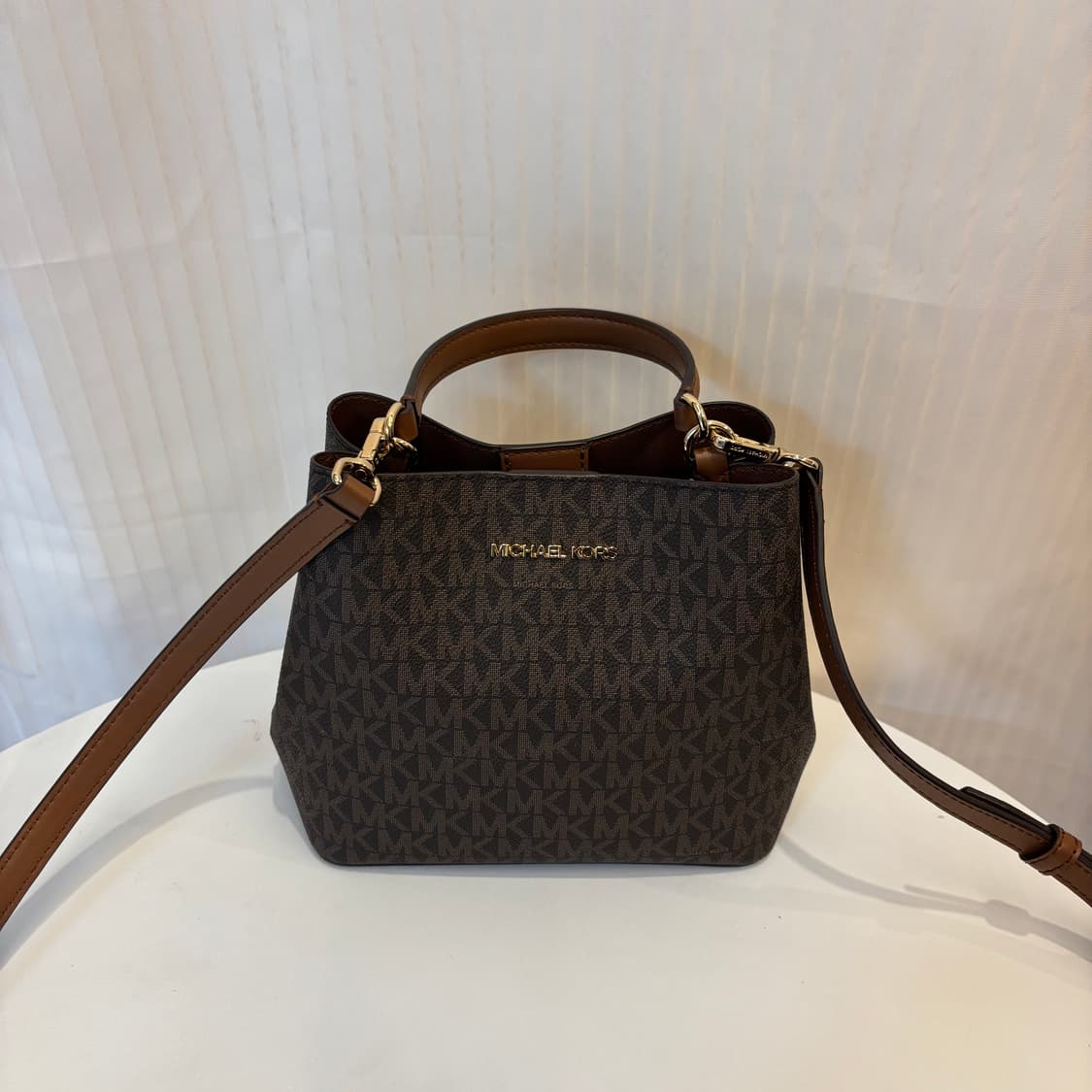 정품 마이클코어스 투웨이 크로스백     상품이미지2