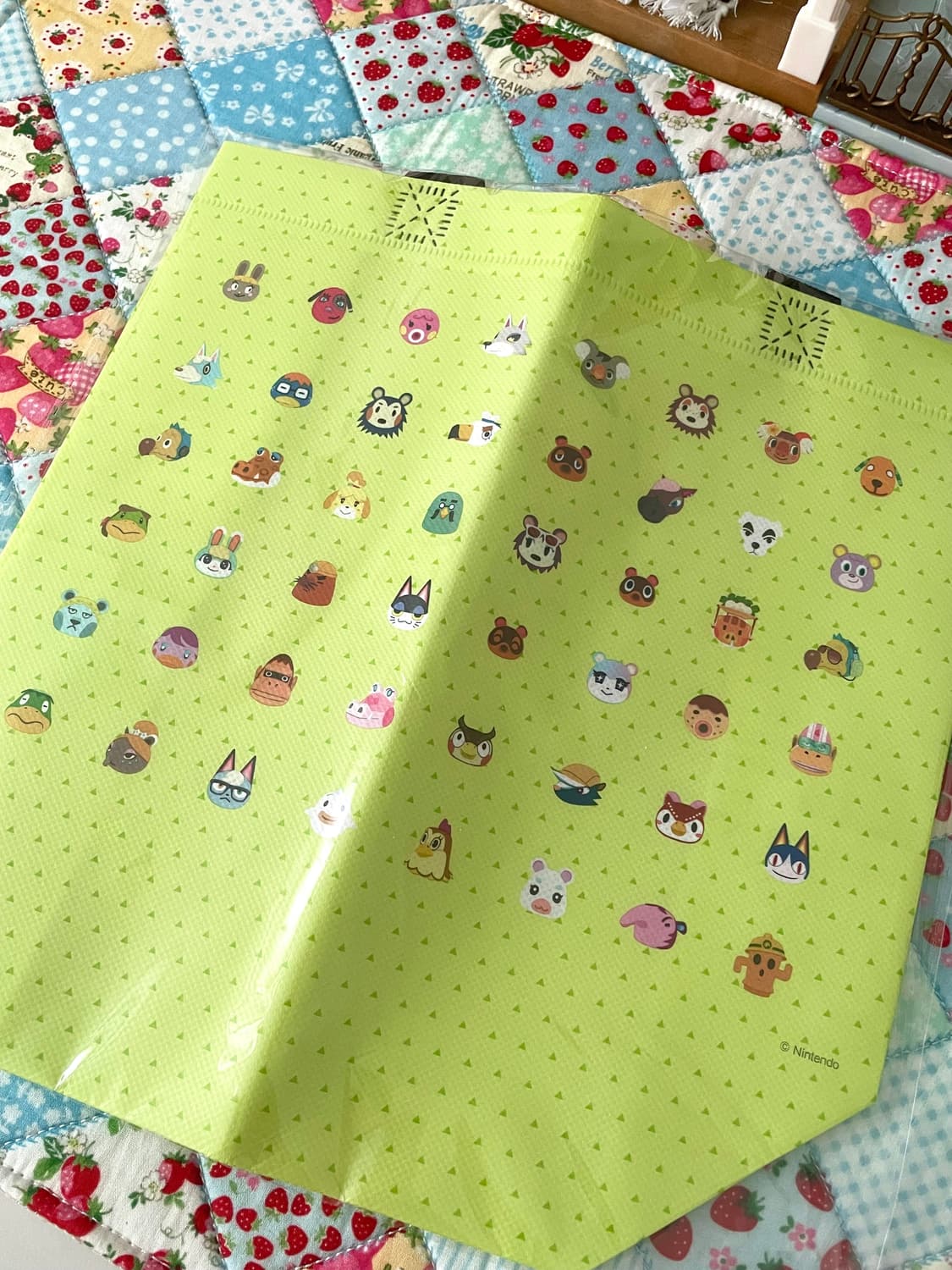 (신상굿즈) 동물의숲 손가방 패밀리마트 부직포 상품이미지1