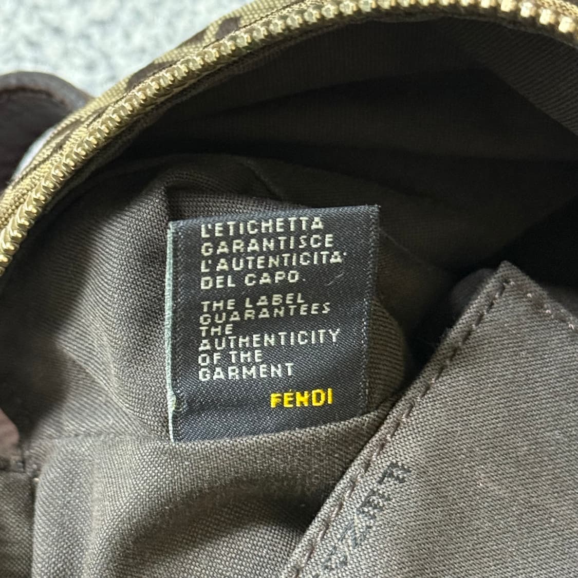 FENDI 펜디 주카 맘마 미니백 상품이미지6