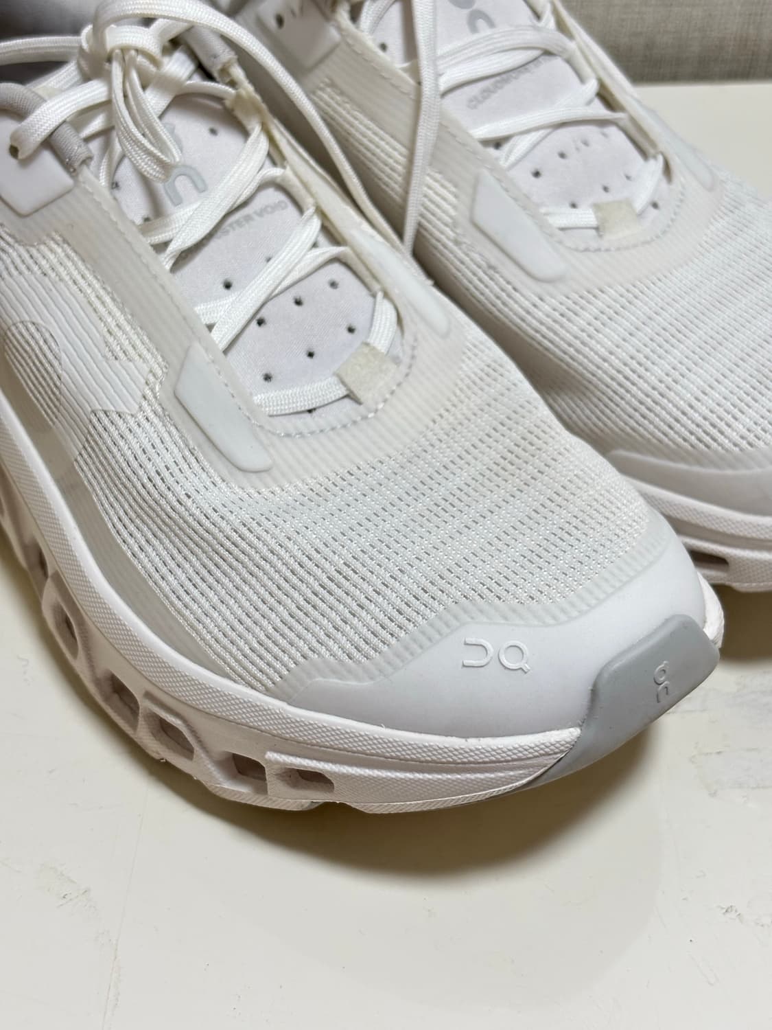 온러닝 클라우드 몬스터 보이드 화이트 (EU38, JP240) 상품이미지1