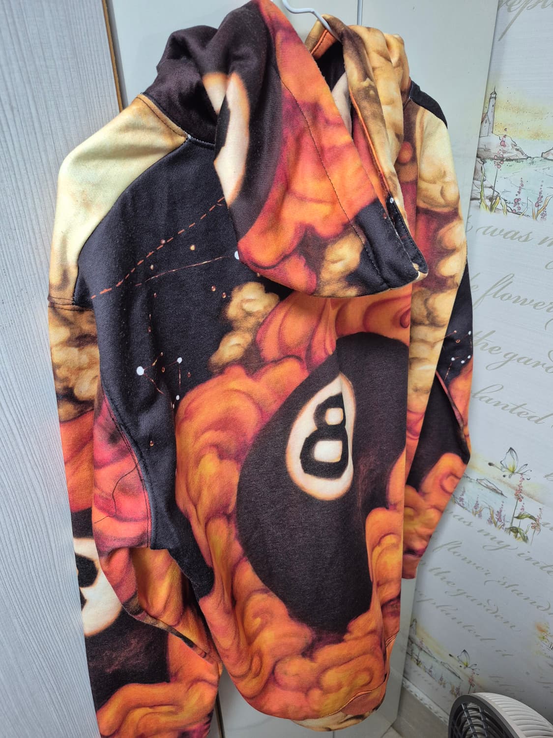 슈프림X마틴웡 에잇볼 후드티 상품이미지2