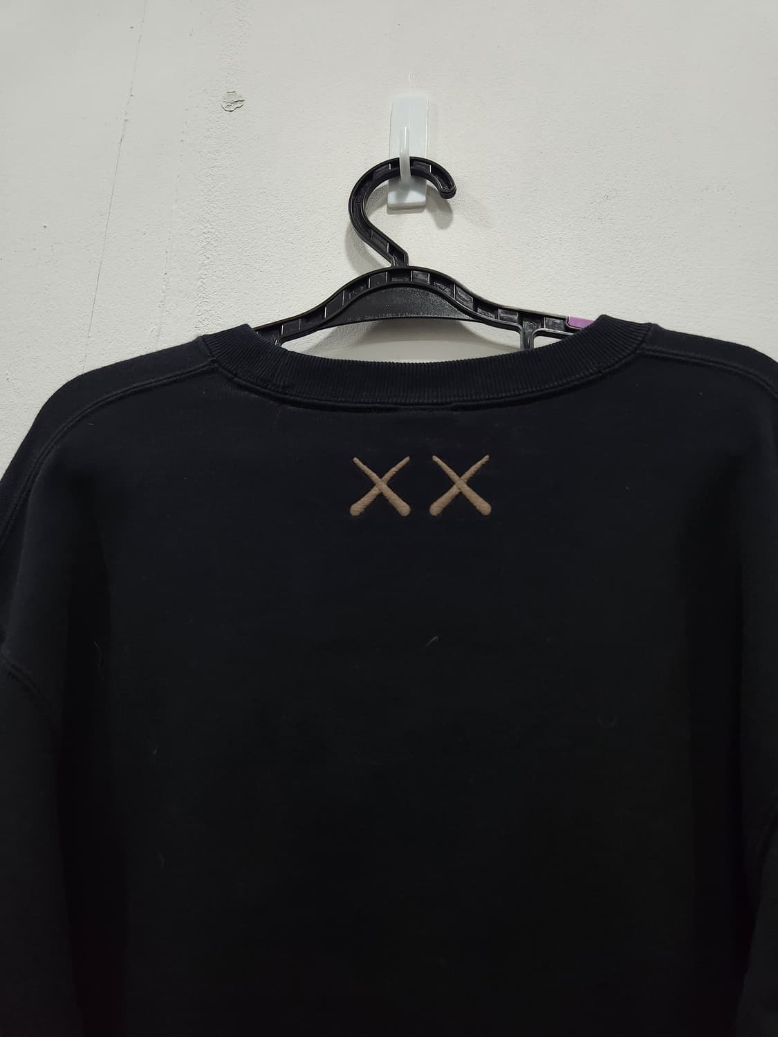 유니클로 UT x 카우스 콜라보 맨투맨 남녀공용 95사이즈 상품이미지4