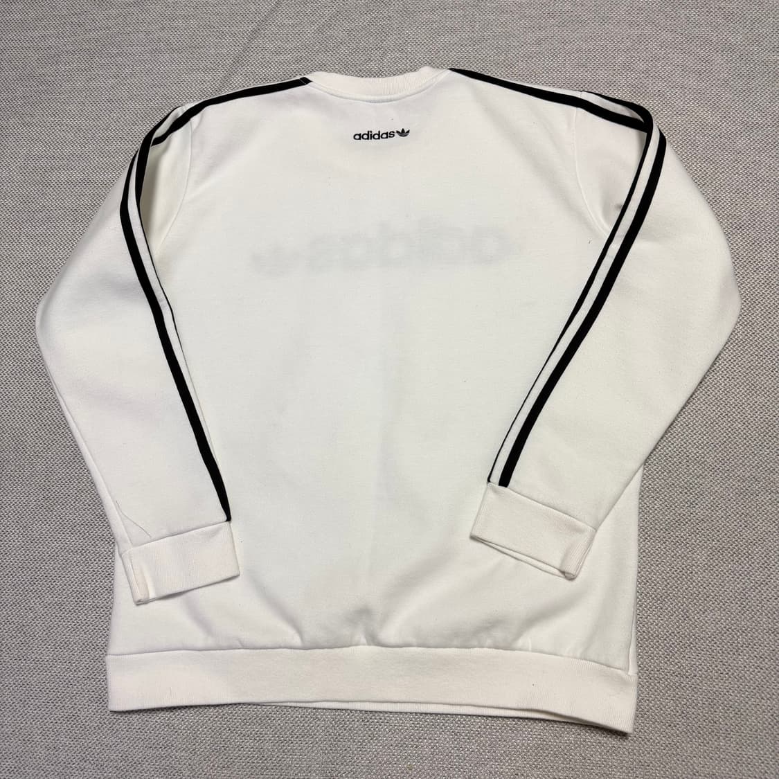 아디다스 오리지널 로고 맨투맨 상품이미지4