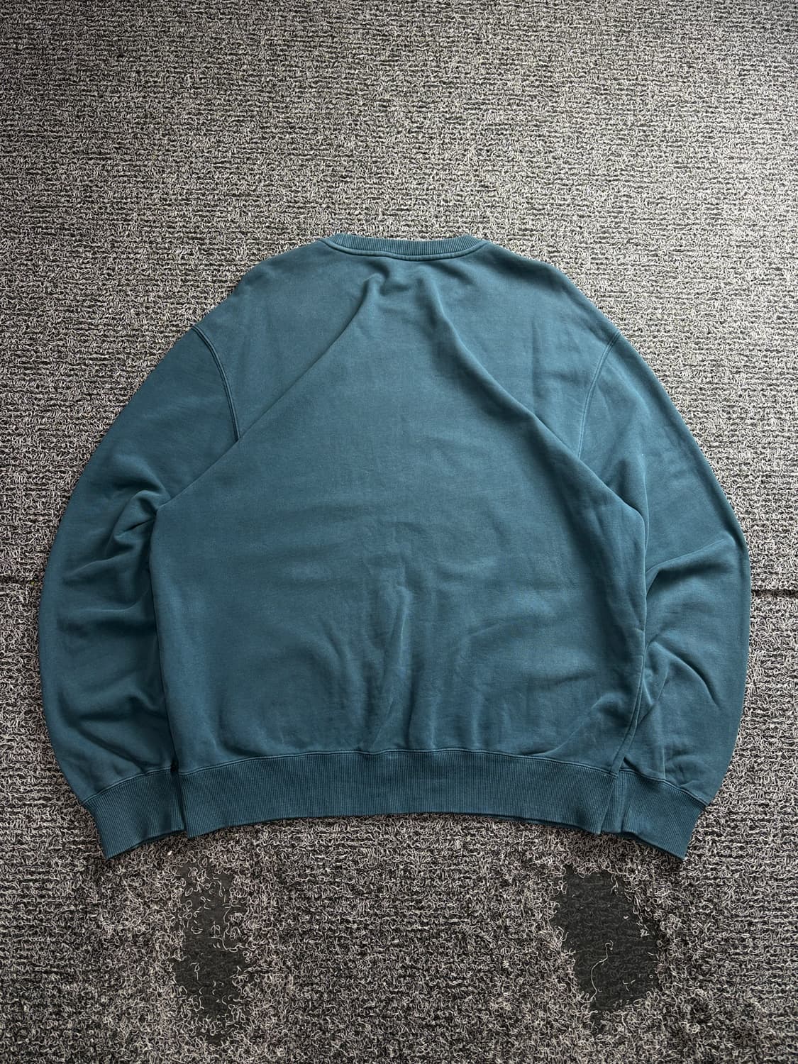 칼하트 WIP 스크립트 자수 빅로고 크루넥 맨투맨 3359 상품이미지4