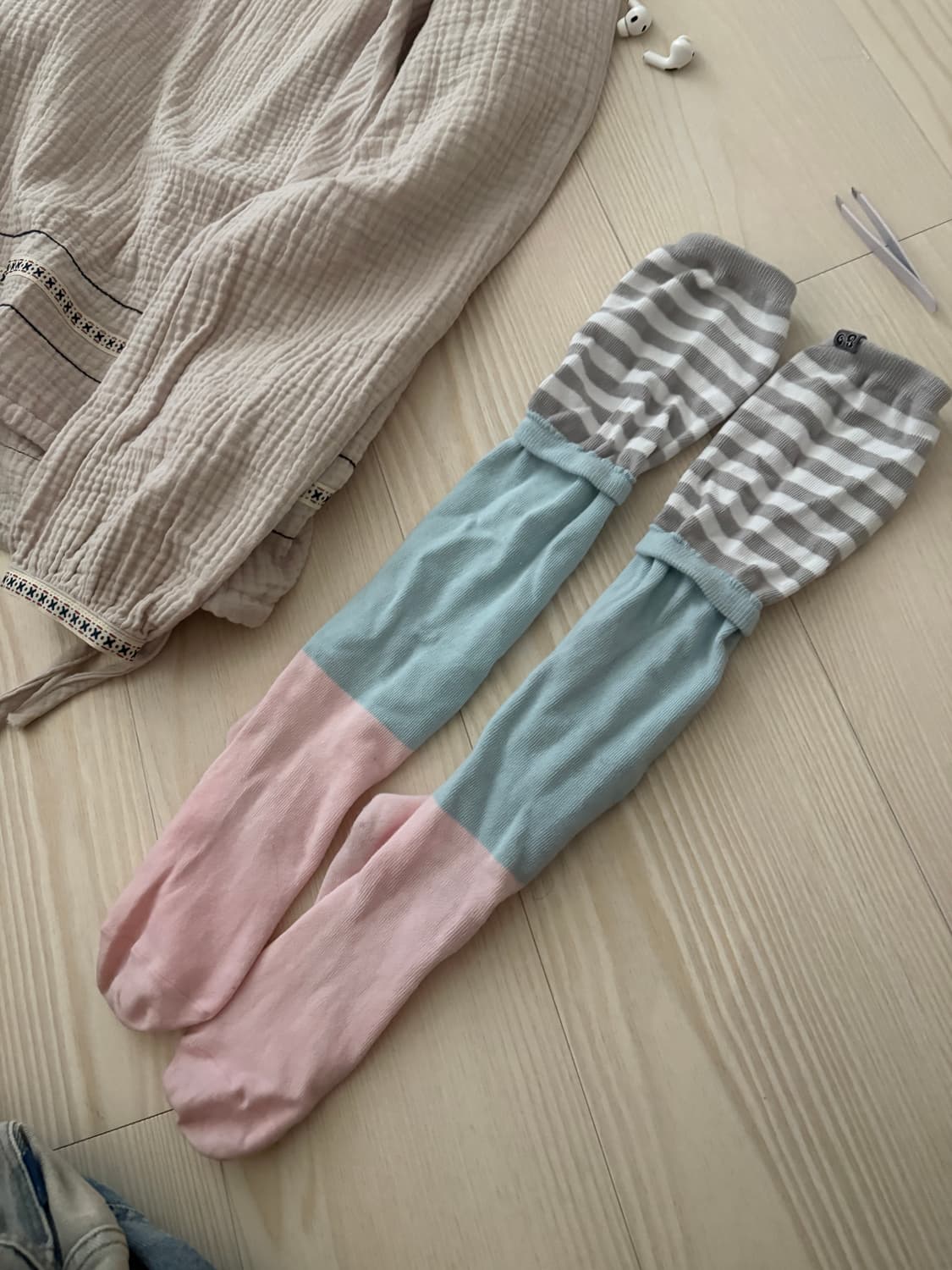 코이세이오 브라이스 핑크 줄무늬 양말 상품이미지2