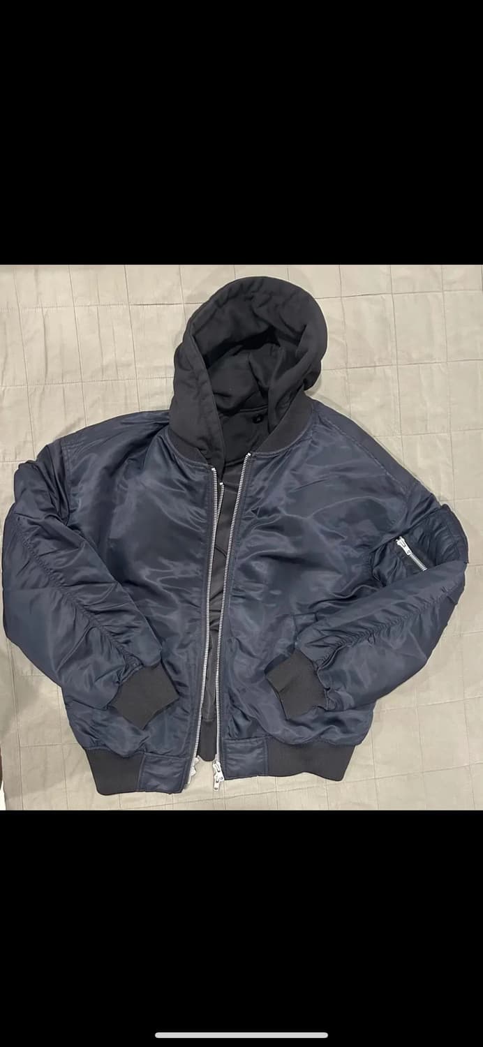 인터섹션 디테처블 후드 봄버 상품이미지1