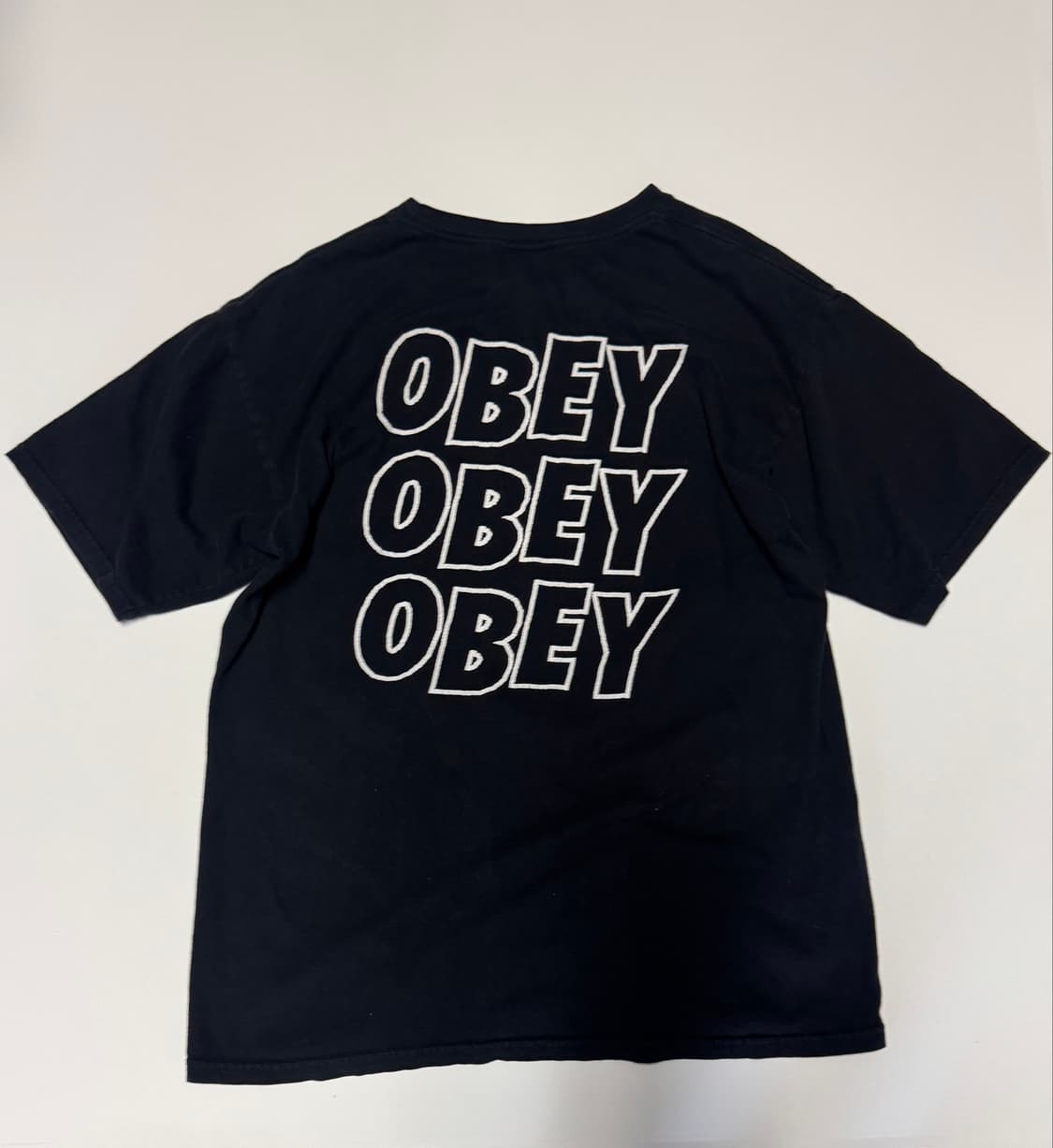 오베이 OBEY 올드스쿨 뒷프린팅 반팔 티셔츠 L 블랙 상품이미지1