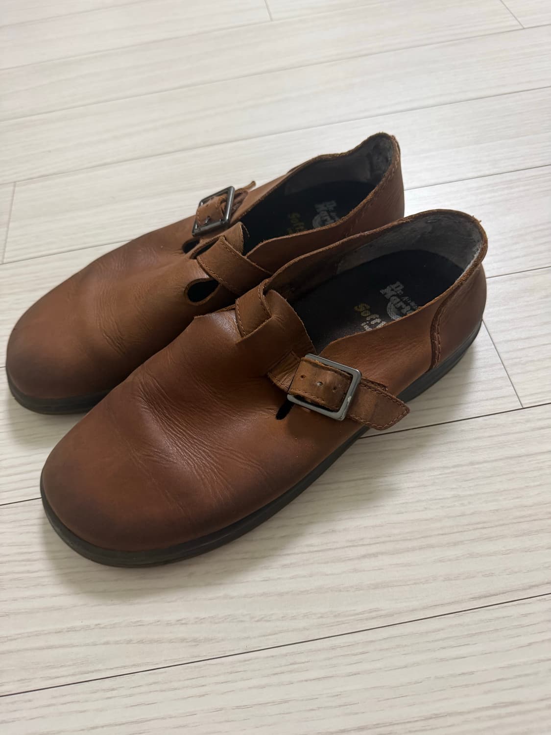 닥터마틴 페트리샤 250 상품이미지2