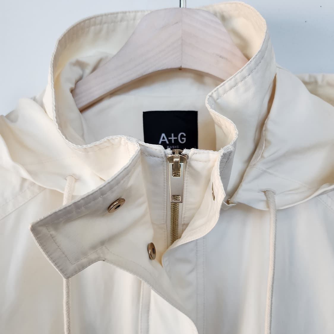 엣지 아이보리색 후드 롱 코트 상품이미지3