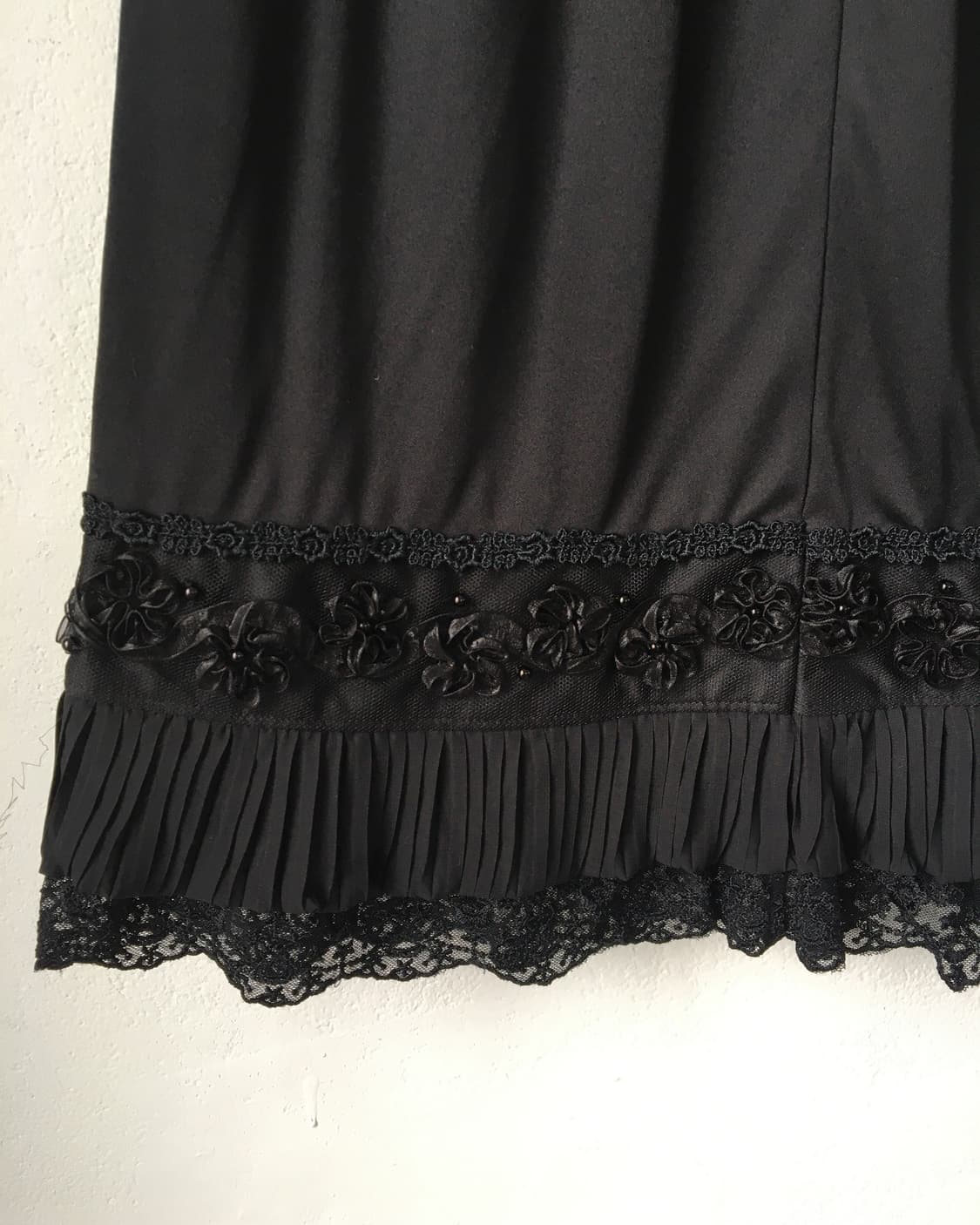 Lace line detail midi skirt 상품이미지2