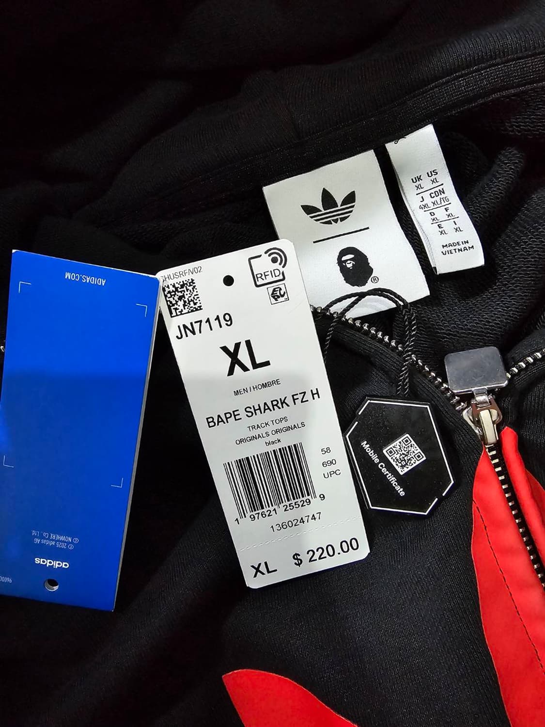 새상품급 아디다스 x 베이프 얼티밋 샤크 후드 블랙 105 / XL 상품이미지2