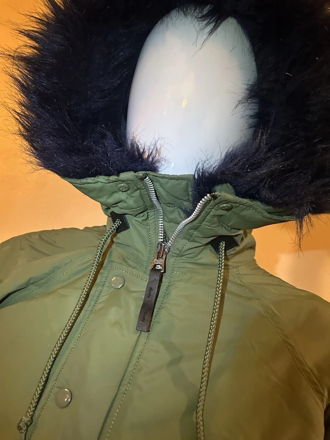 알파 인더스트리 N-2B 파카 올리브 상품이미지8