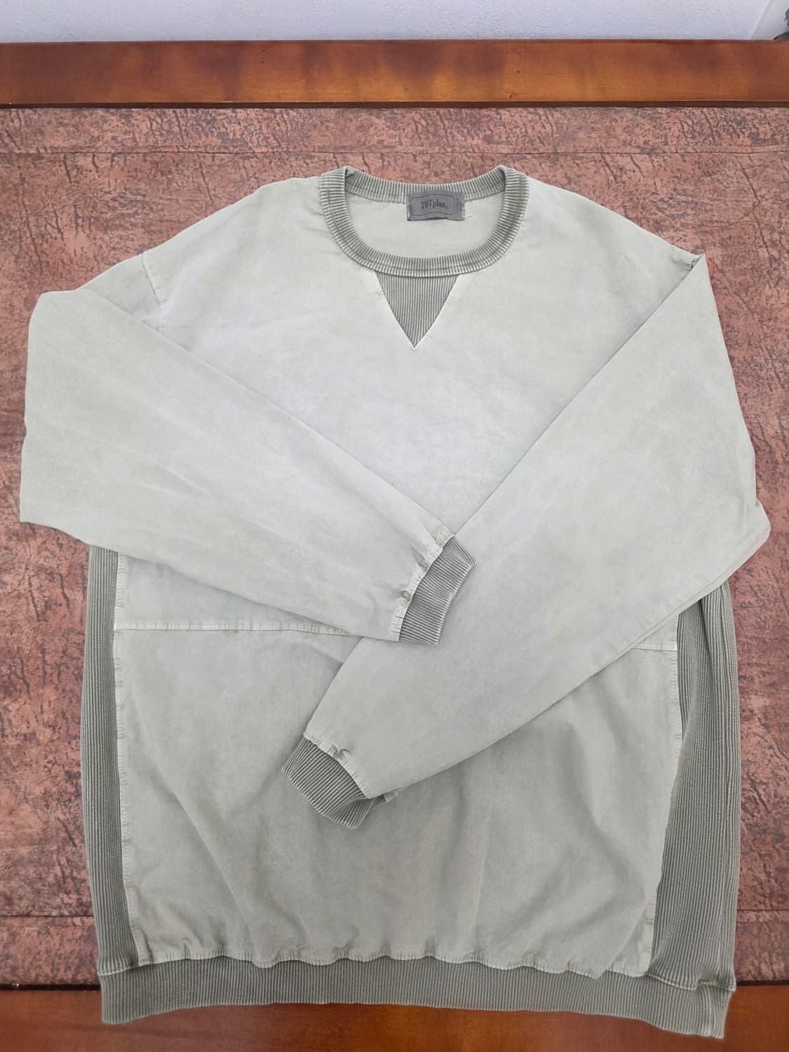 707 플랜 립넥 웜업 풀오버 카키 상품이미지1