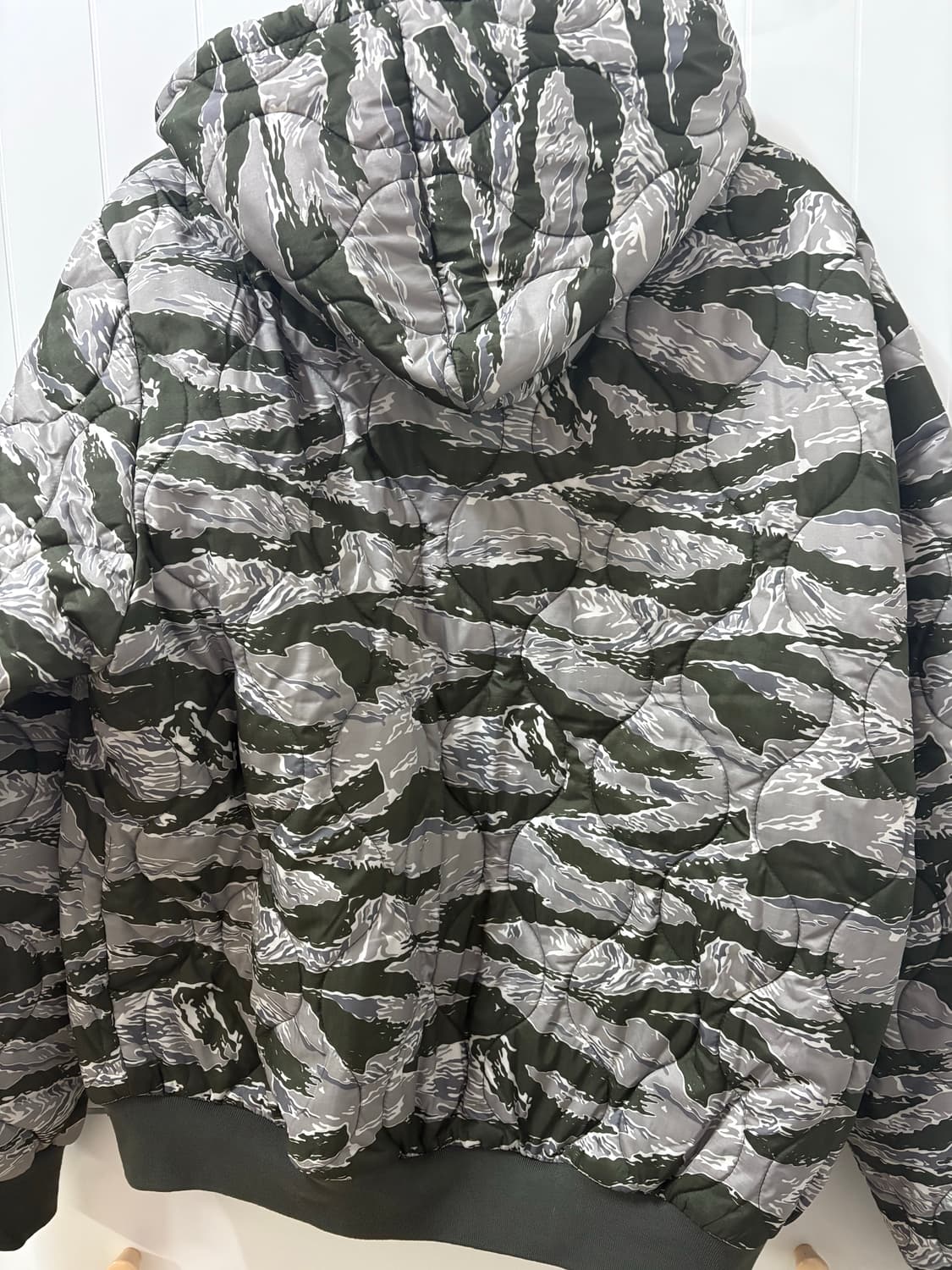 Quilted Hooded Jacket Olive 디스이즈네버댓 아우터 상품이미지3