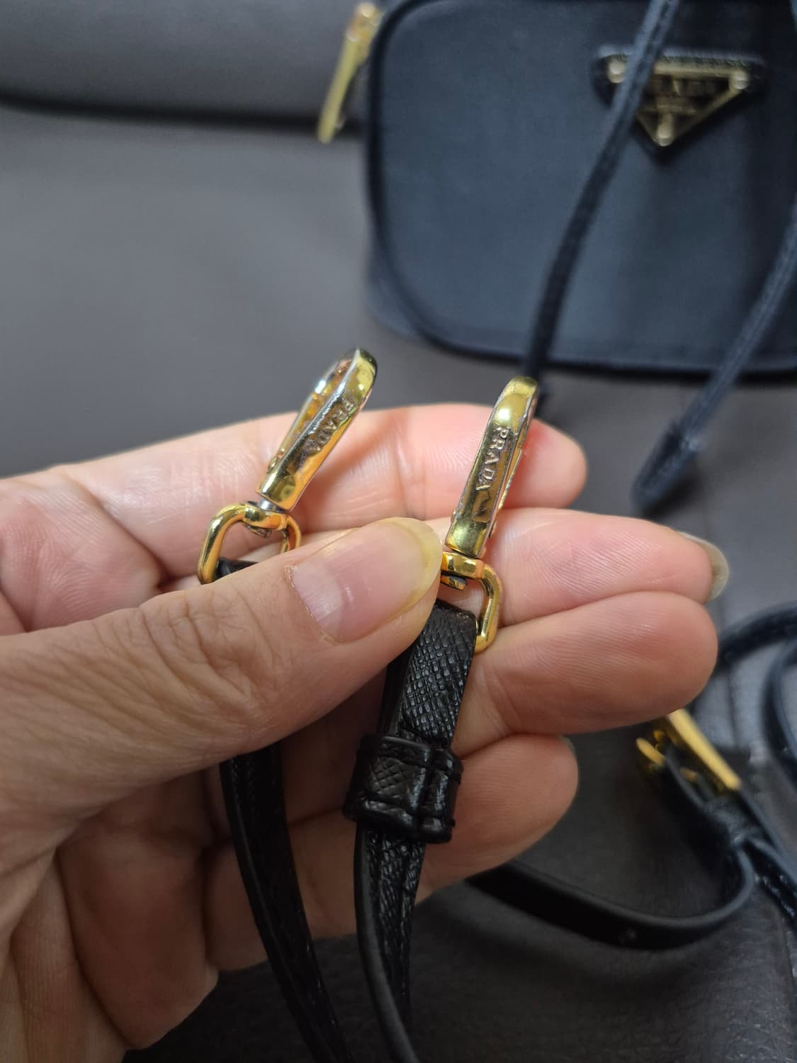 프라다버킷백 상품이미지2