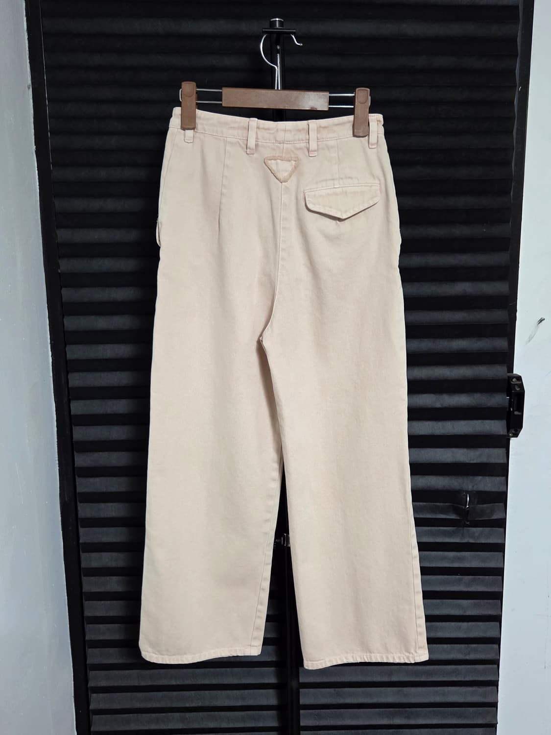 (정품) [프라다] 백 트라이앵글 스티치 코튼 팬츠 | 00183 상품이미지7