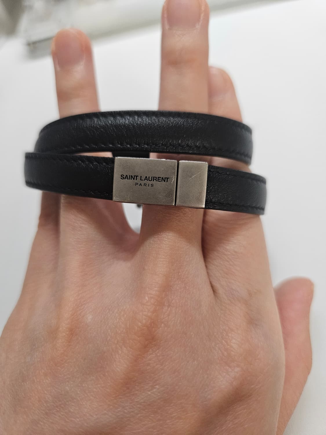 입생로랑 가죽 팔찌 더블랩 상품이미지2