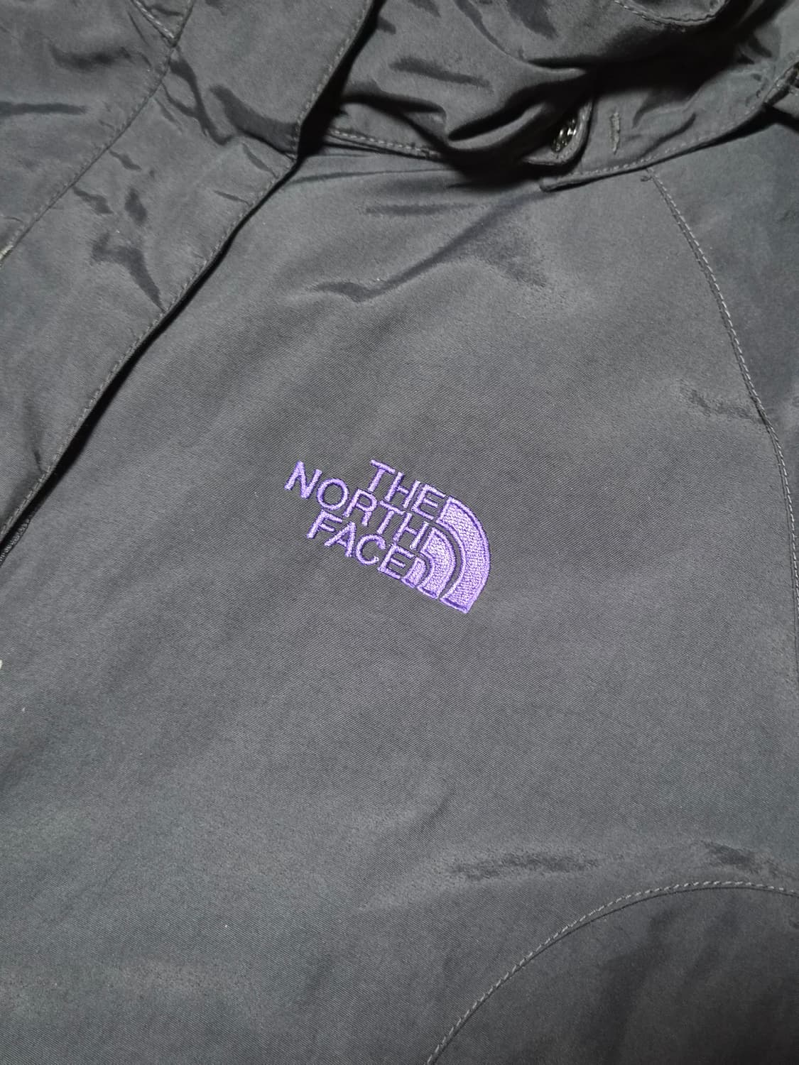 노스페이스 퍼플 로고 바람막이 상품이미지2