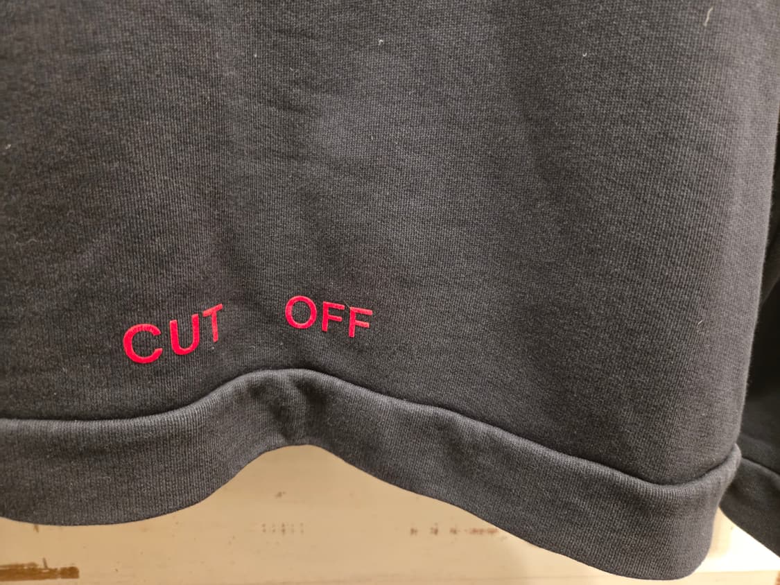 오프화이트 스웻 상품이미지3