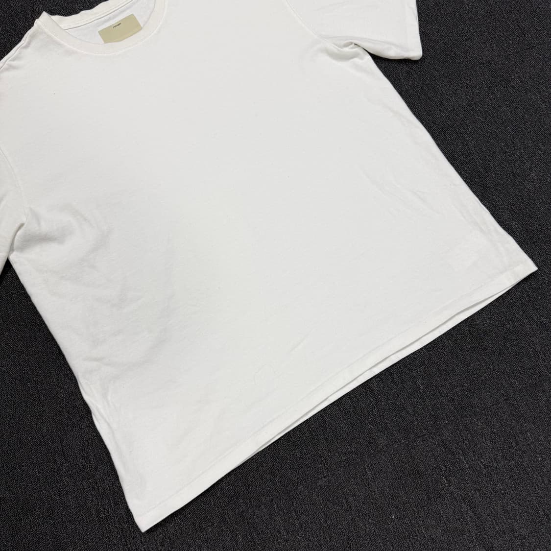 포터리 화이트 반팔 티셔츠  상품이미지3