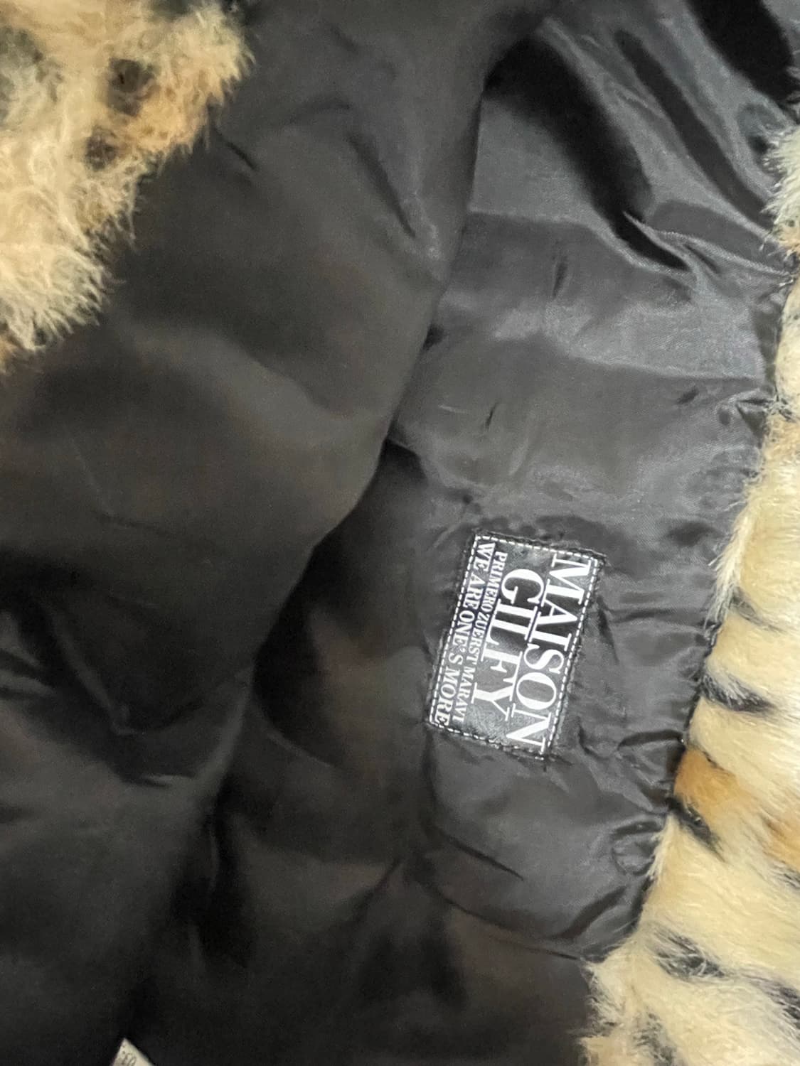 Maison Gilfy 퍼 호피 미니 토트백 상품이미지3