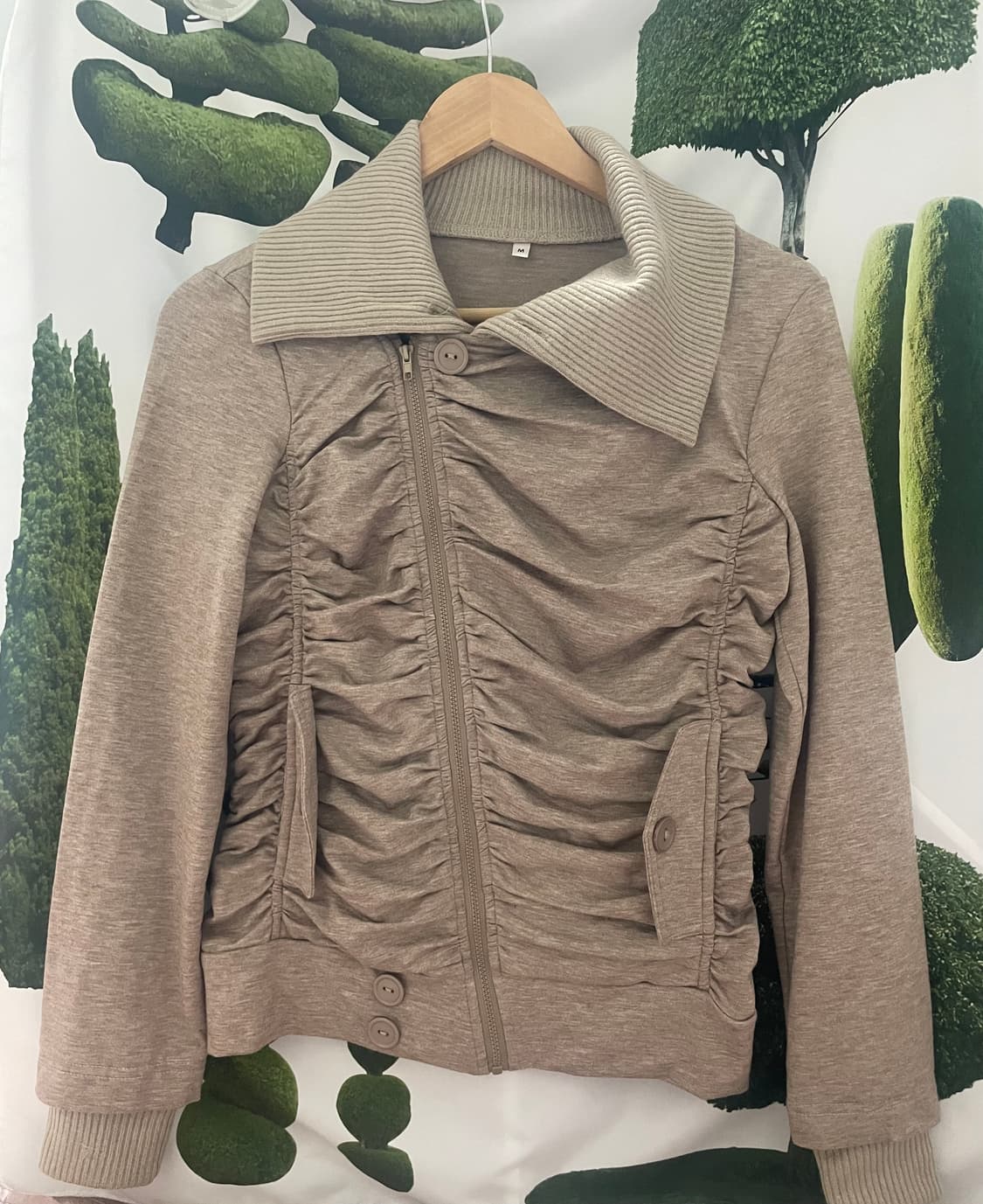 원더원더 토킨 골지 하이넥 셔링 사선 집업 상품이미지3