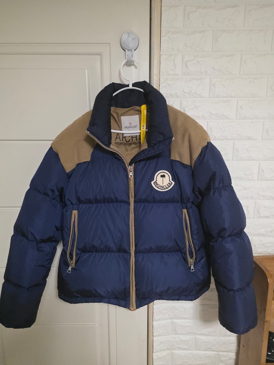 몽클레어x팜엔젤스 켈시 숏패딩 4 팝니다 상품이미지1