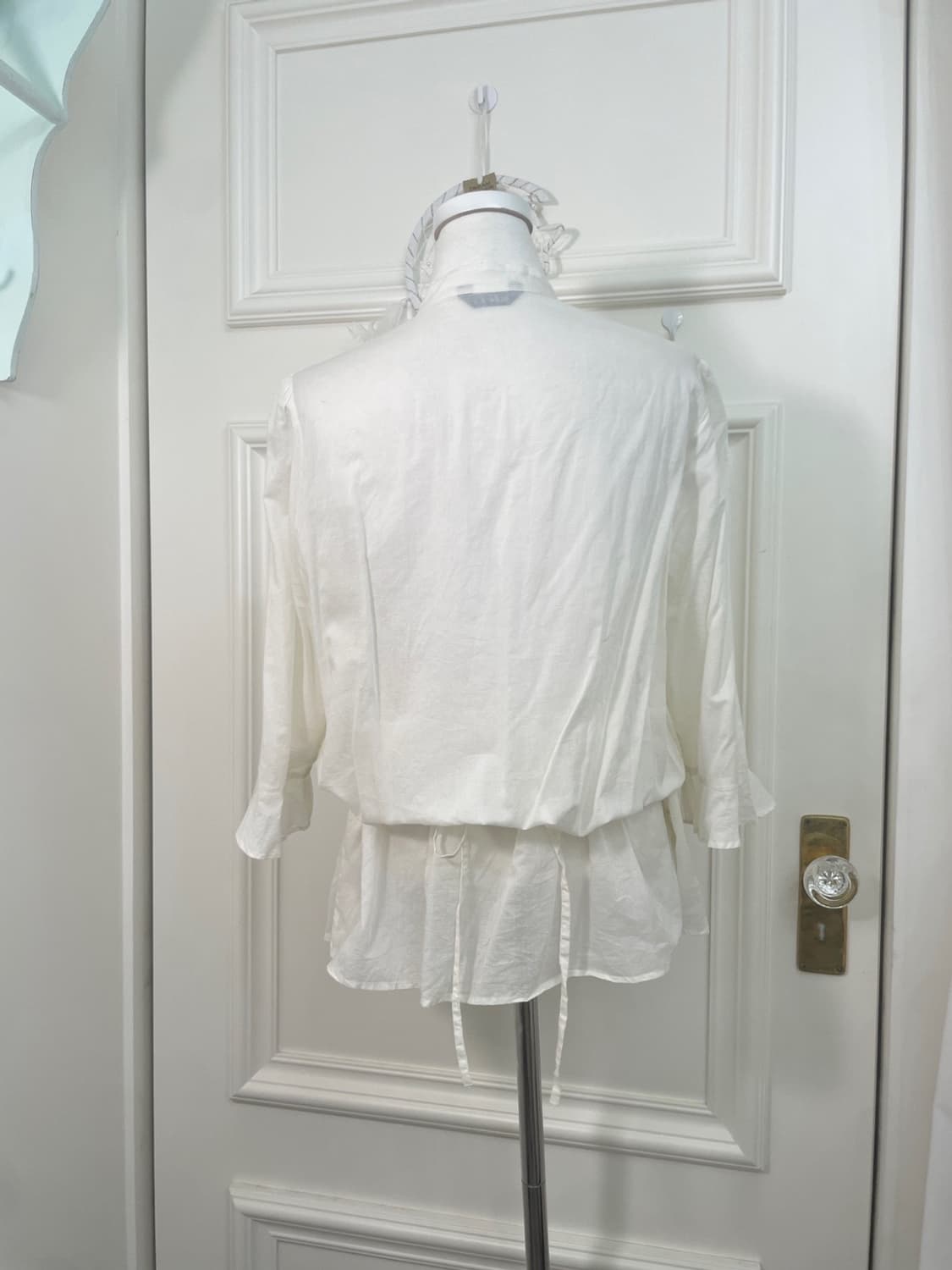 ivory cotton pleats back shirring blouse 상품이미지3