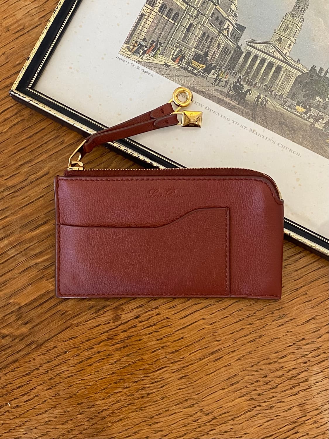 로로피아나 고트스킨 엑스트라 지퍼 파우치 상품이미지1