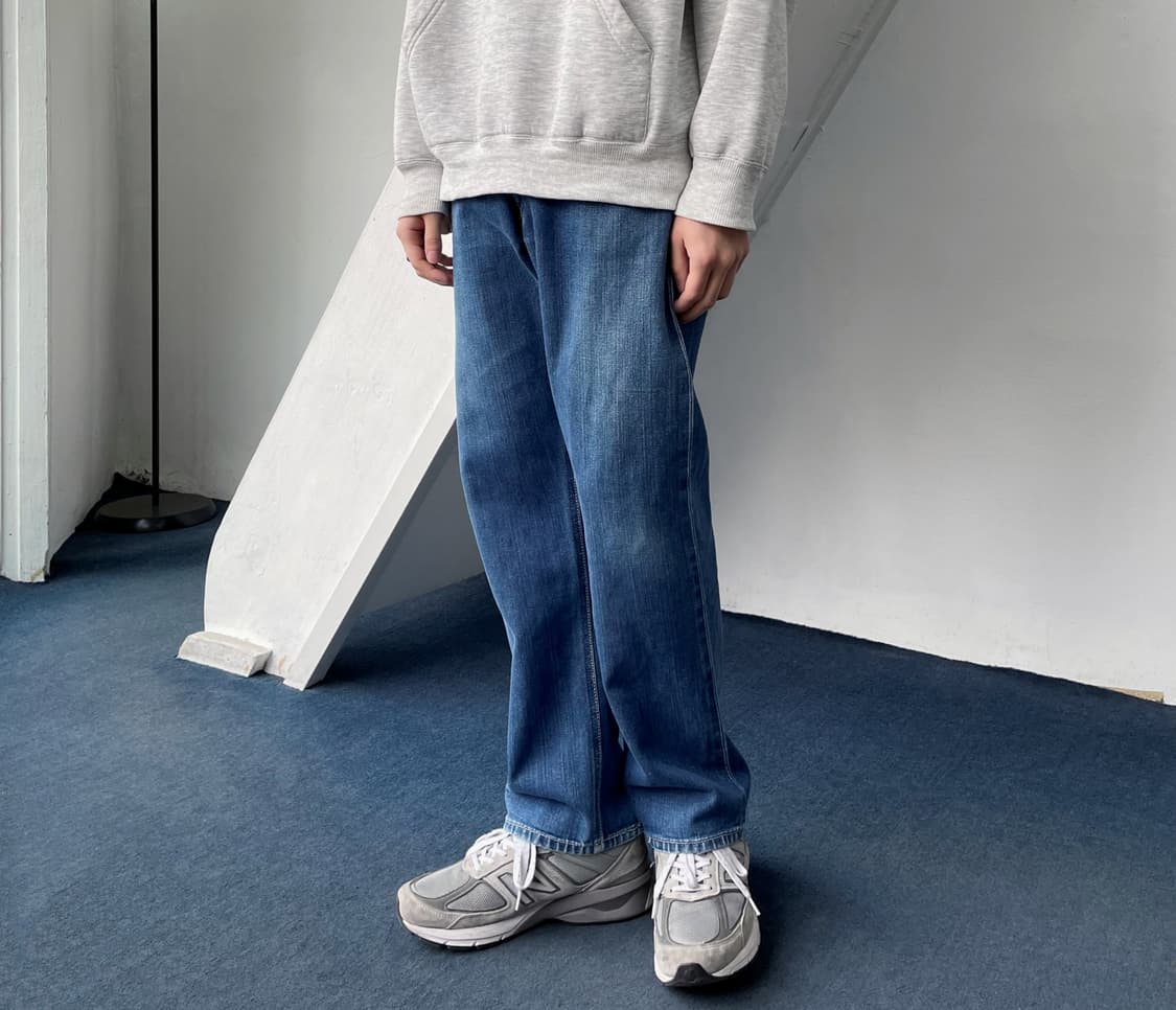 Tapered silhouette denim pants 상품이미지1