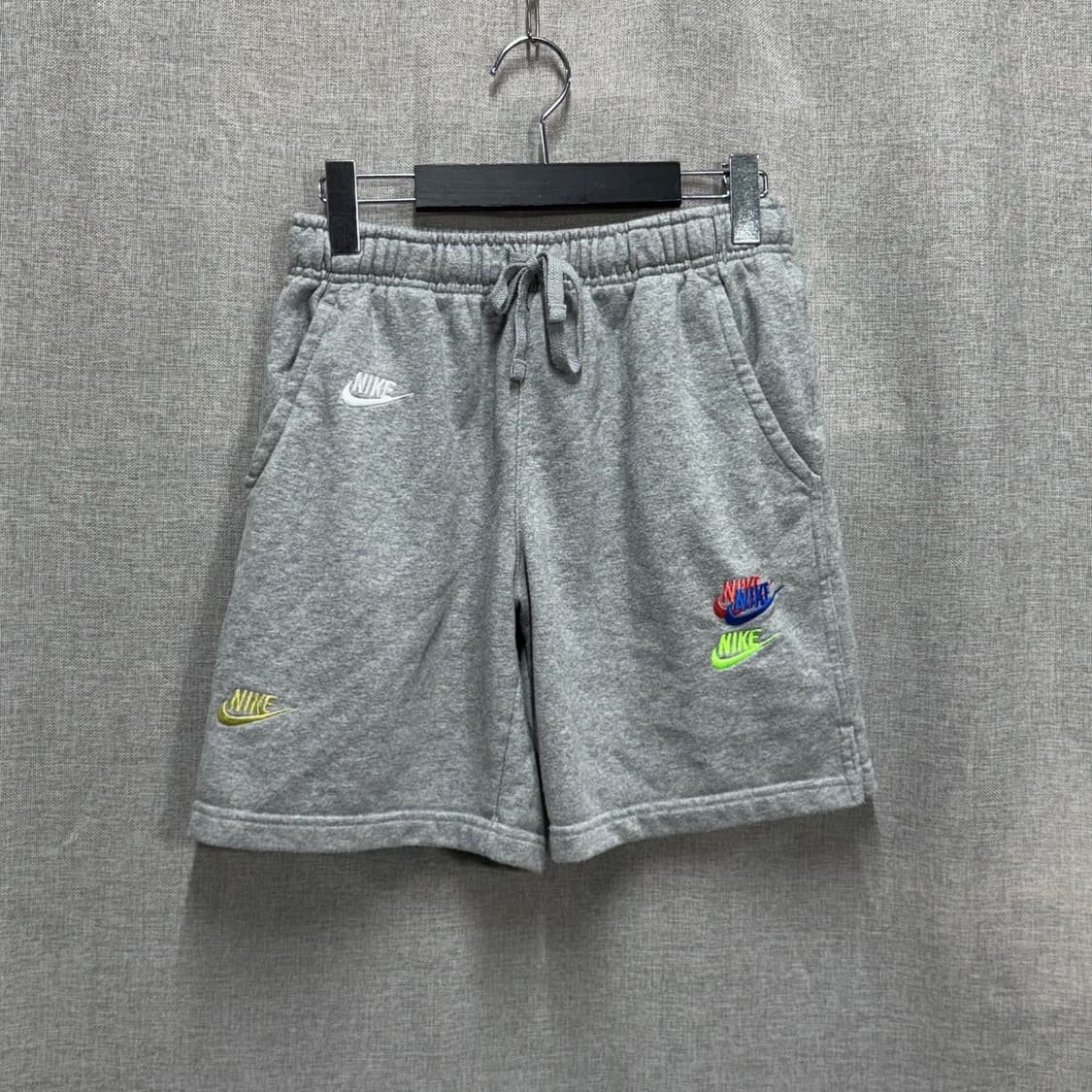 [M] 나이키(NIKE) 숏 에센셜 스웨트 반바지 상품이미지1