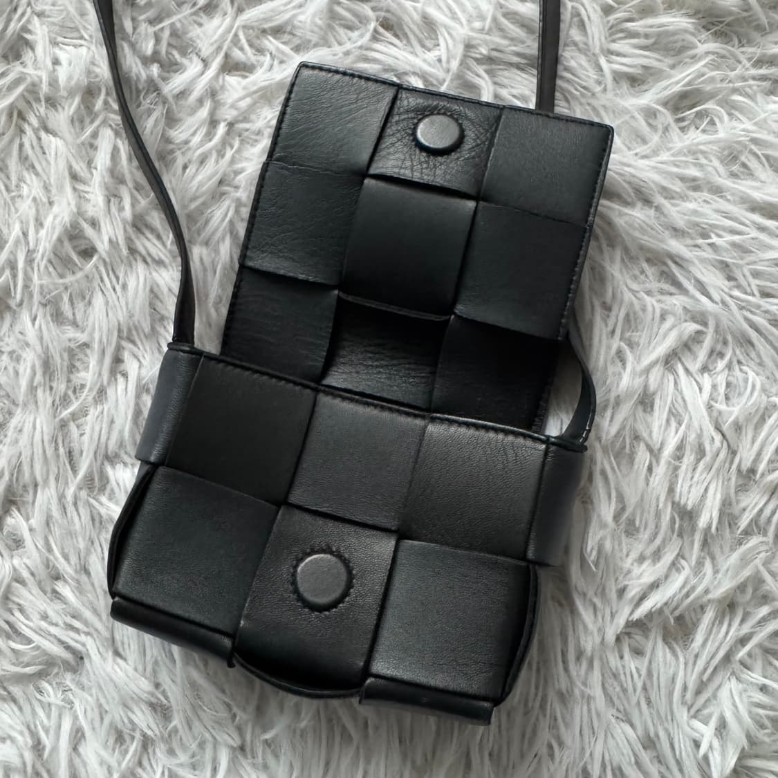 BOTTEGA VENETA 미니 레더 카세트백 블랙 보테가베네타 미니백 상품이미지5