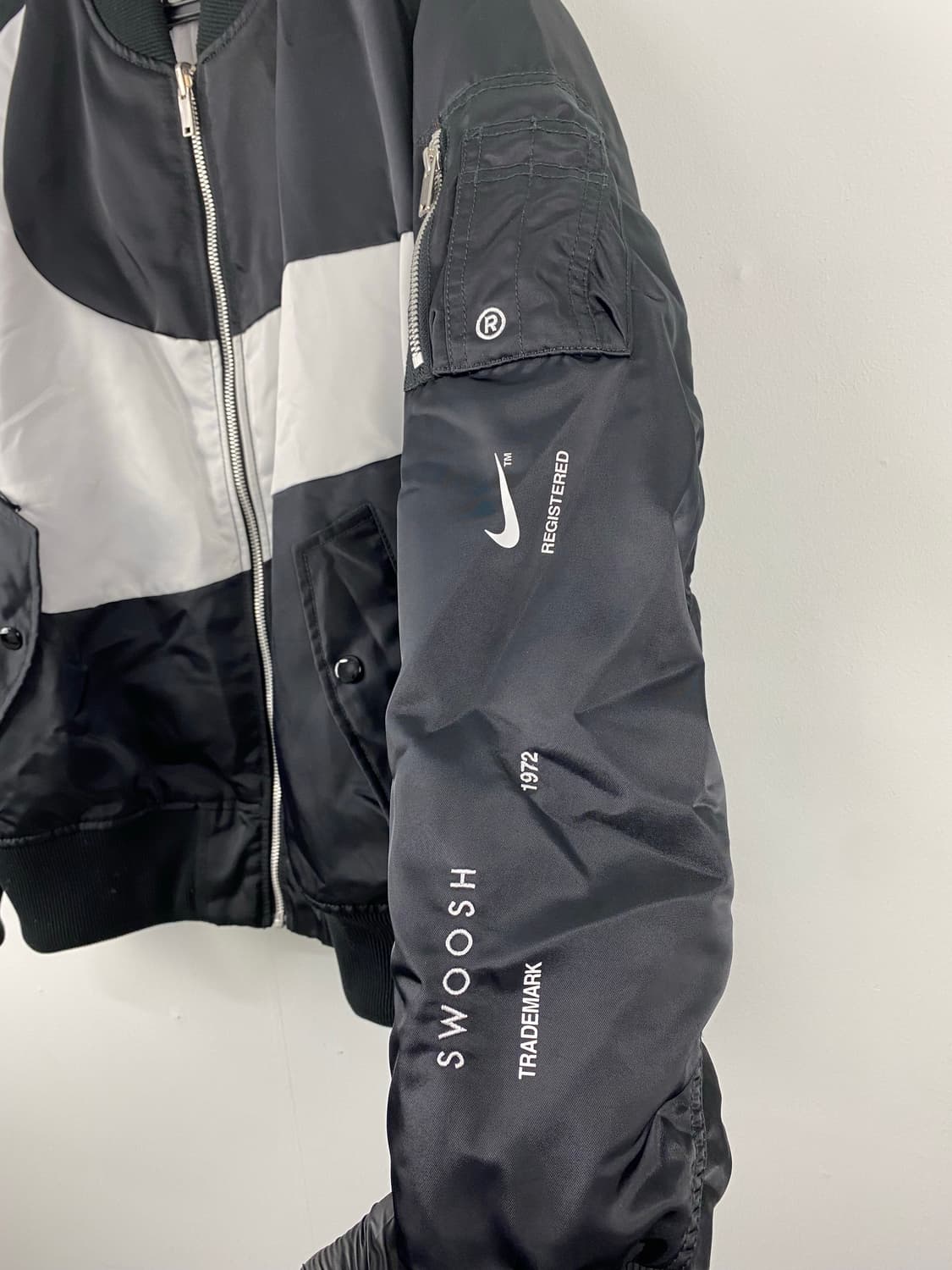 나이키 NSW 스우시 써마핏 리버시블 봄버 자켓 L 상품이미지3