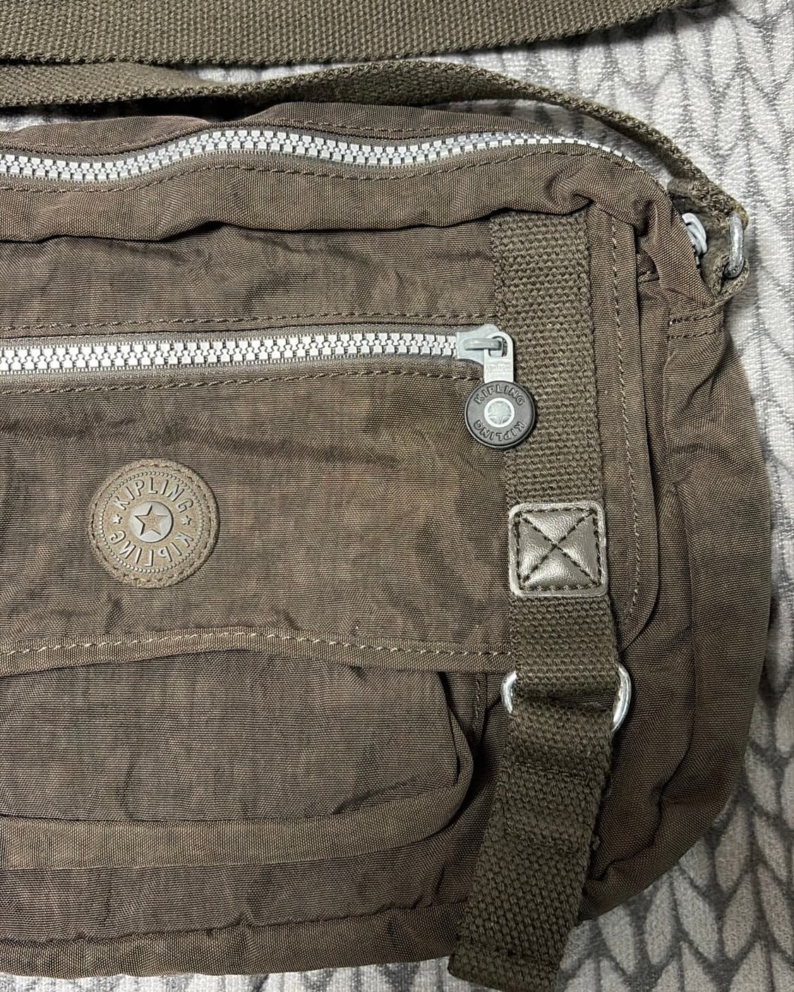 키플링 빈티지 브라운 크로스백 상품이미지3