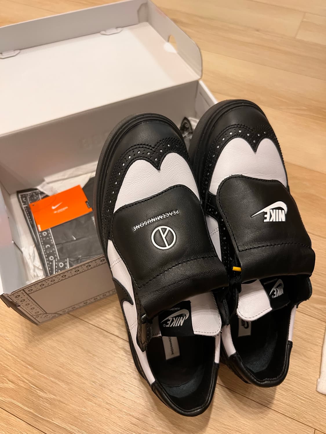 나이키 피스마이너스원 권도1 블랙 판매합니다 상품이미지2